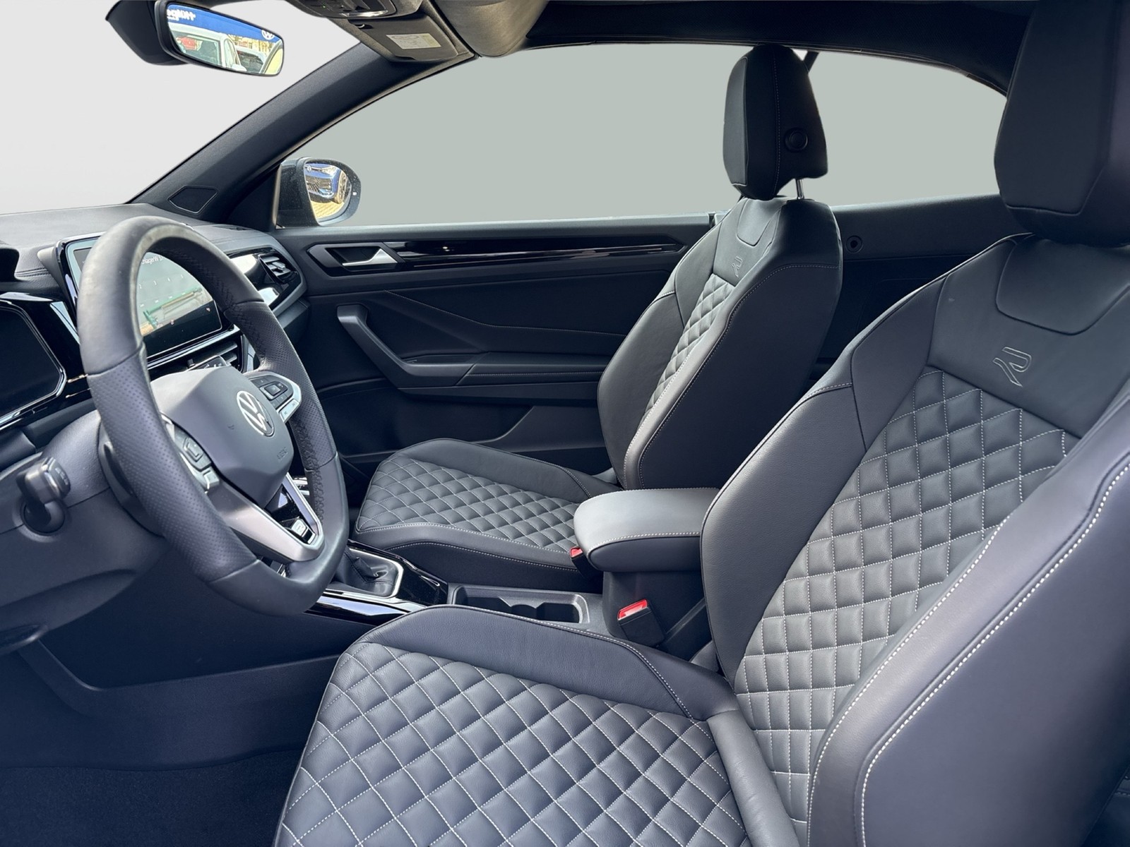 Volkswagen T-Roc Cabriolet 1.5 R-LINE BLACKSTYLE LEDER LM19