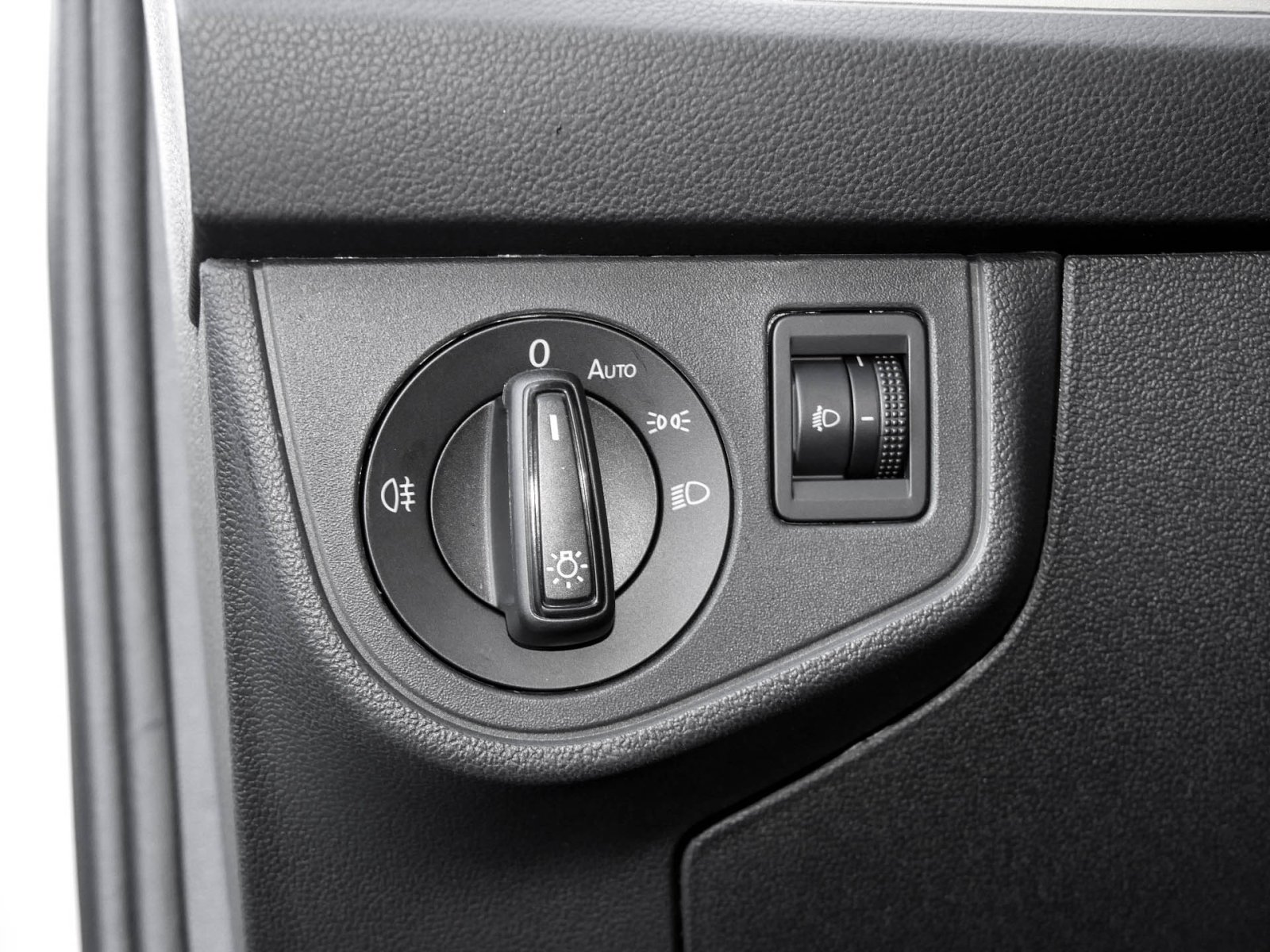 Volkswagen Taigo 1.0 MOVE NAVI SITZHEIZUNG KAMERA CARPLAY