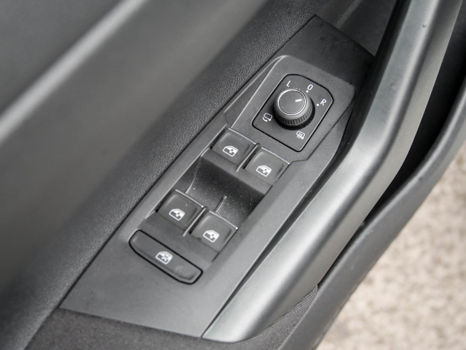 Volkswagen Taigo 1.0 MOVE NAVI SITZHEIZUNG KAMERA CARPLAY