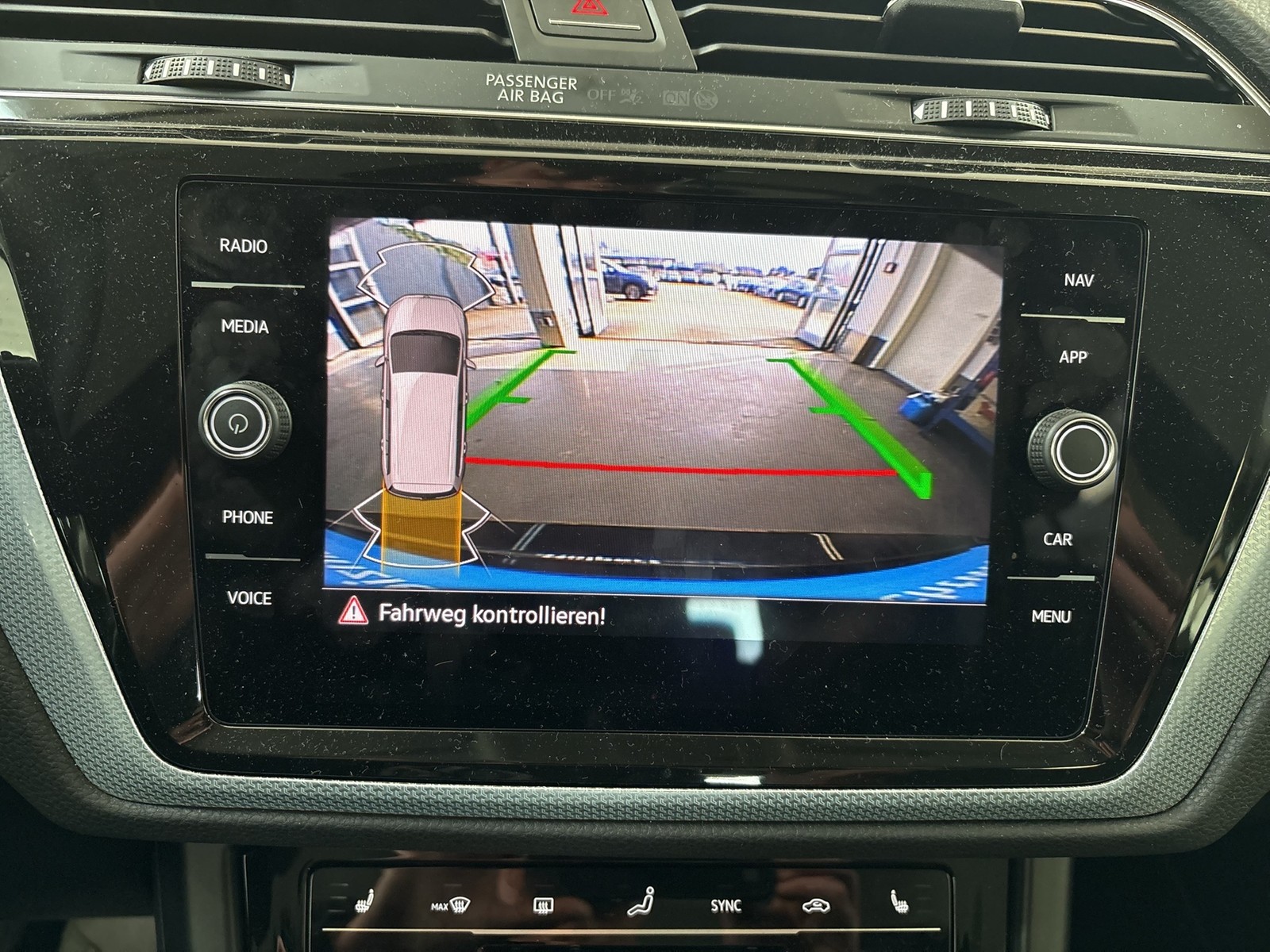 Volkswagen Touran 1.5 GOAL 7SITZE CAM ACC E-KLAPPE NAVI ALU