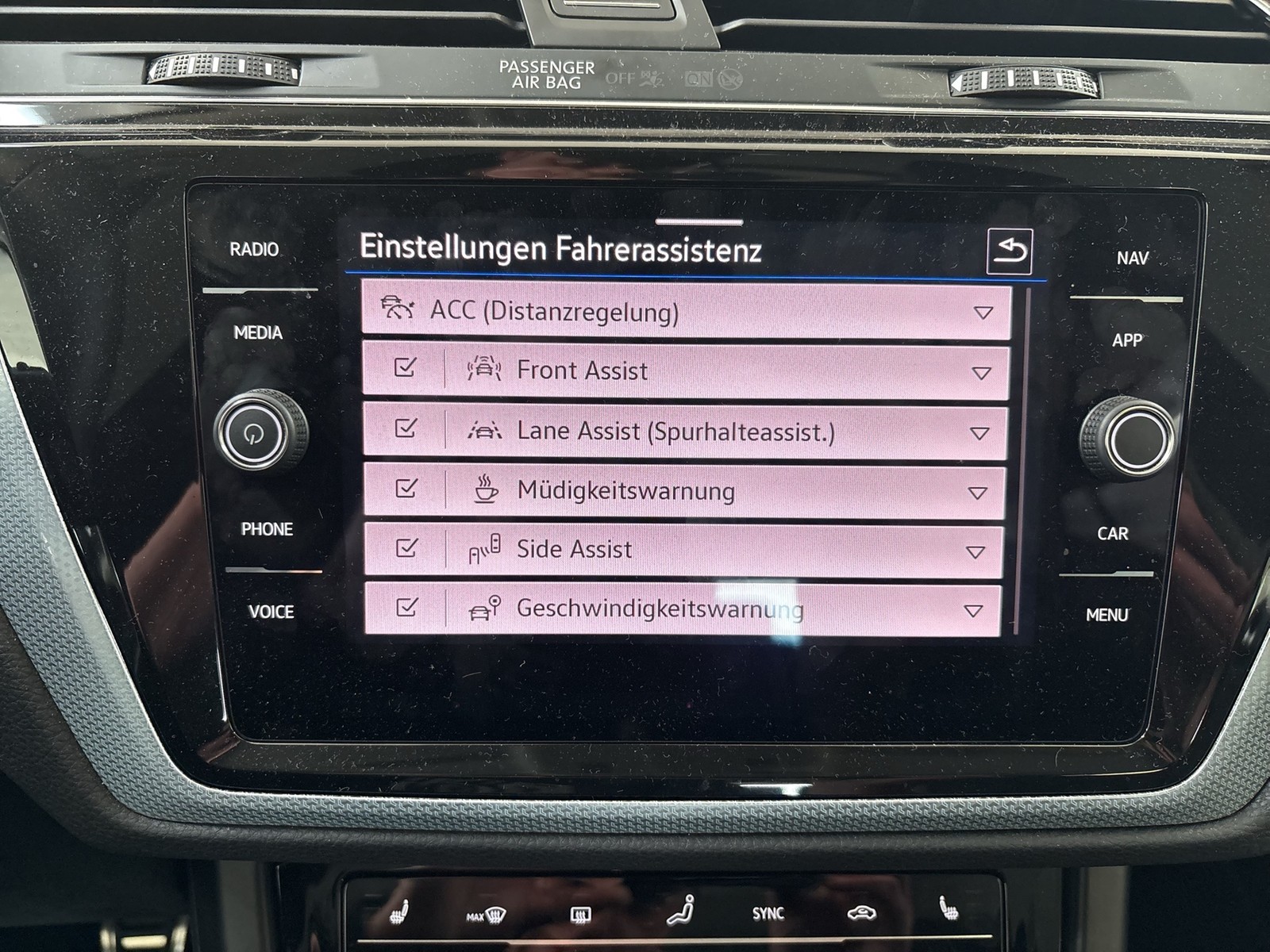 Volkswagen Touran 1.5 GOAL 7SITZE CAM ACC E-KLAPPE NAVI ALU