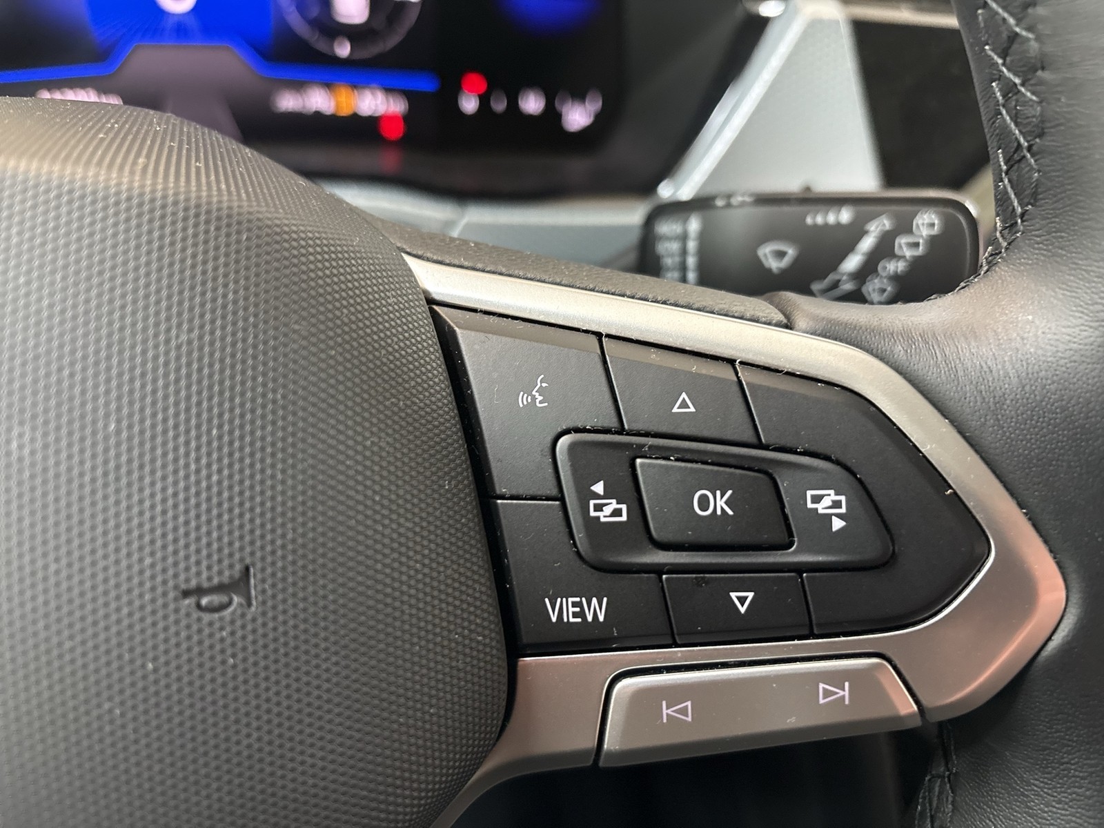 Volkswagen Touran 1.5 GOAL 7SITZE CAM ACC E-KLAPPE NAVI ALU