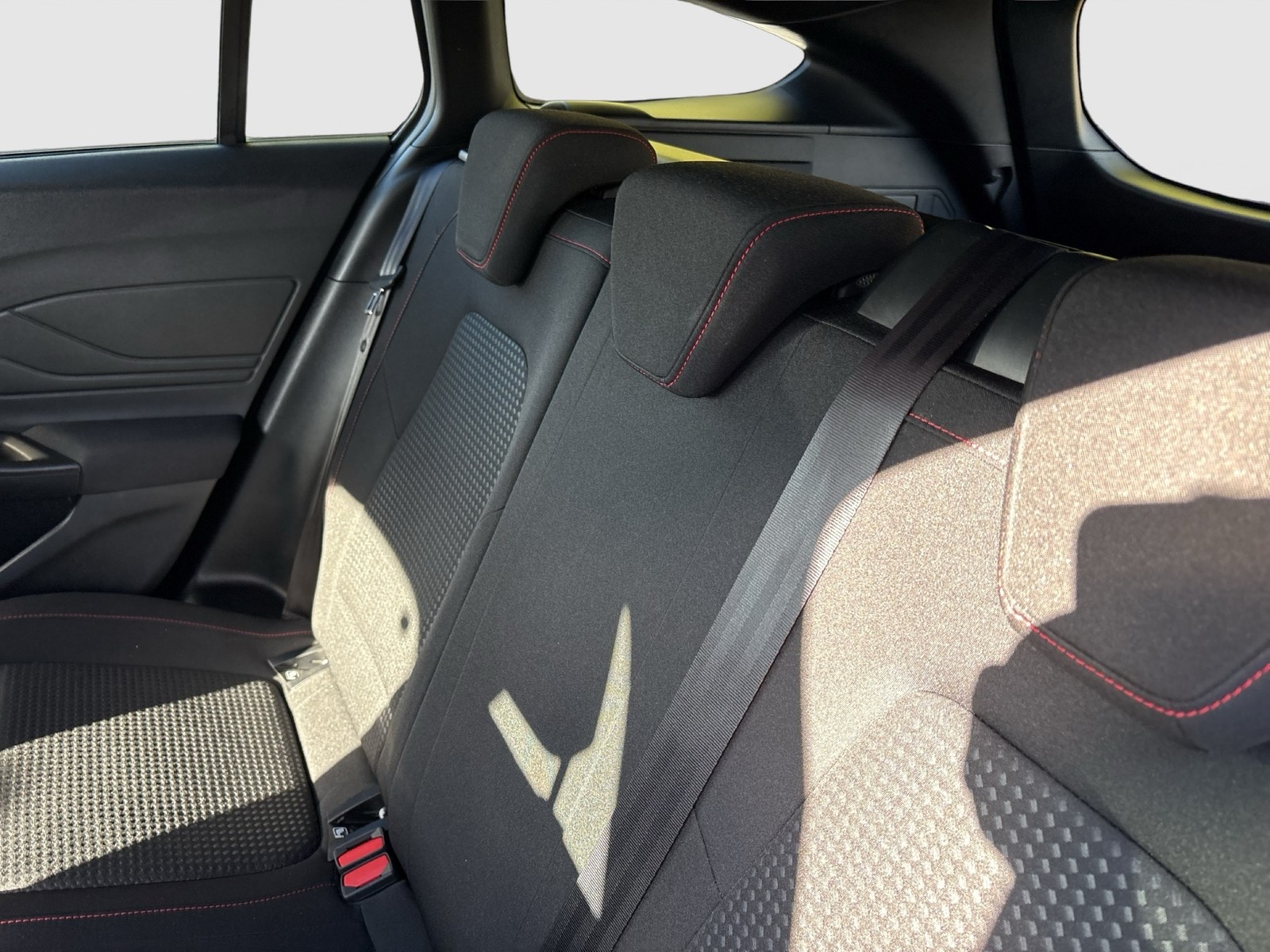 Ford Focus Turnier 1.0 ST-LINE STYLE KAMERA ACC ALU17" NAVI