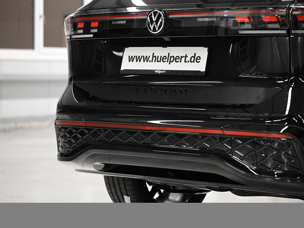 Volkswagen Tiguan 2.0 R-LINE BLACK STYLE 4X4 LEDER PANO AHK