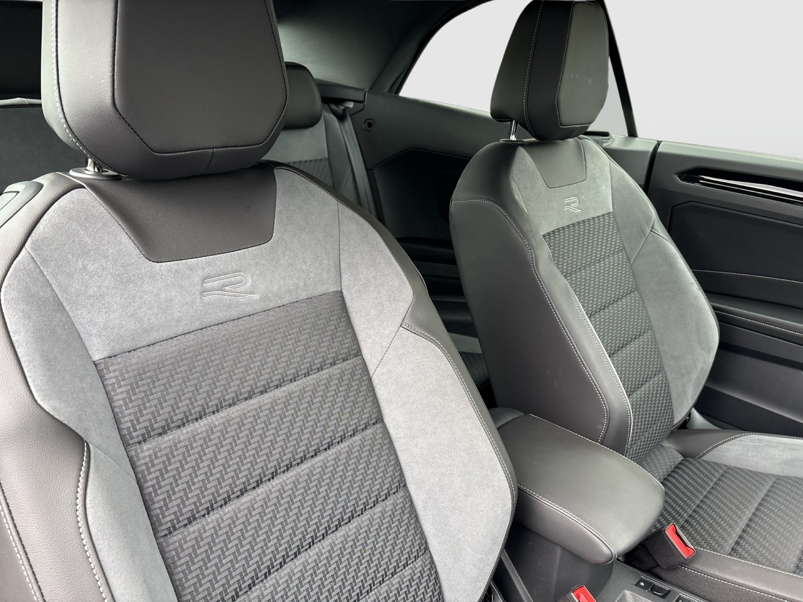 Volkswagen T-Roc Cabriolet 1.5 R-LINE AHK ACC LM17 LED+ NAVI