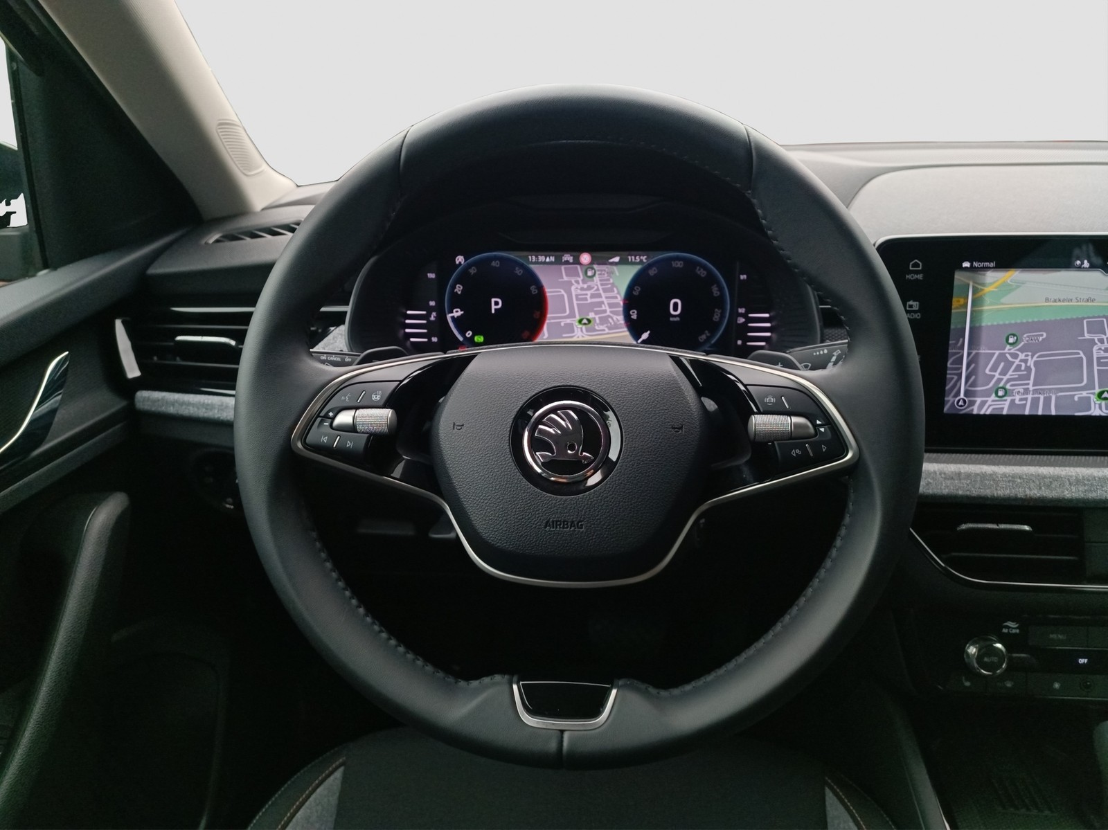 Skoda Kamiq 1.0 DRIVE NAVI LEDERLENKRAD CAM SITZHEIZ.