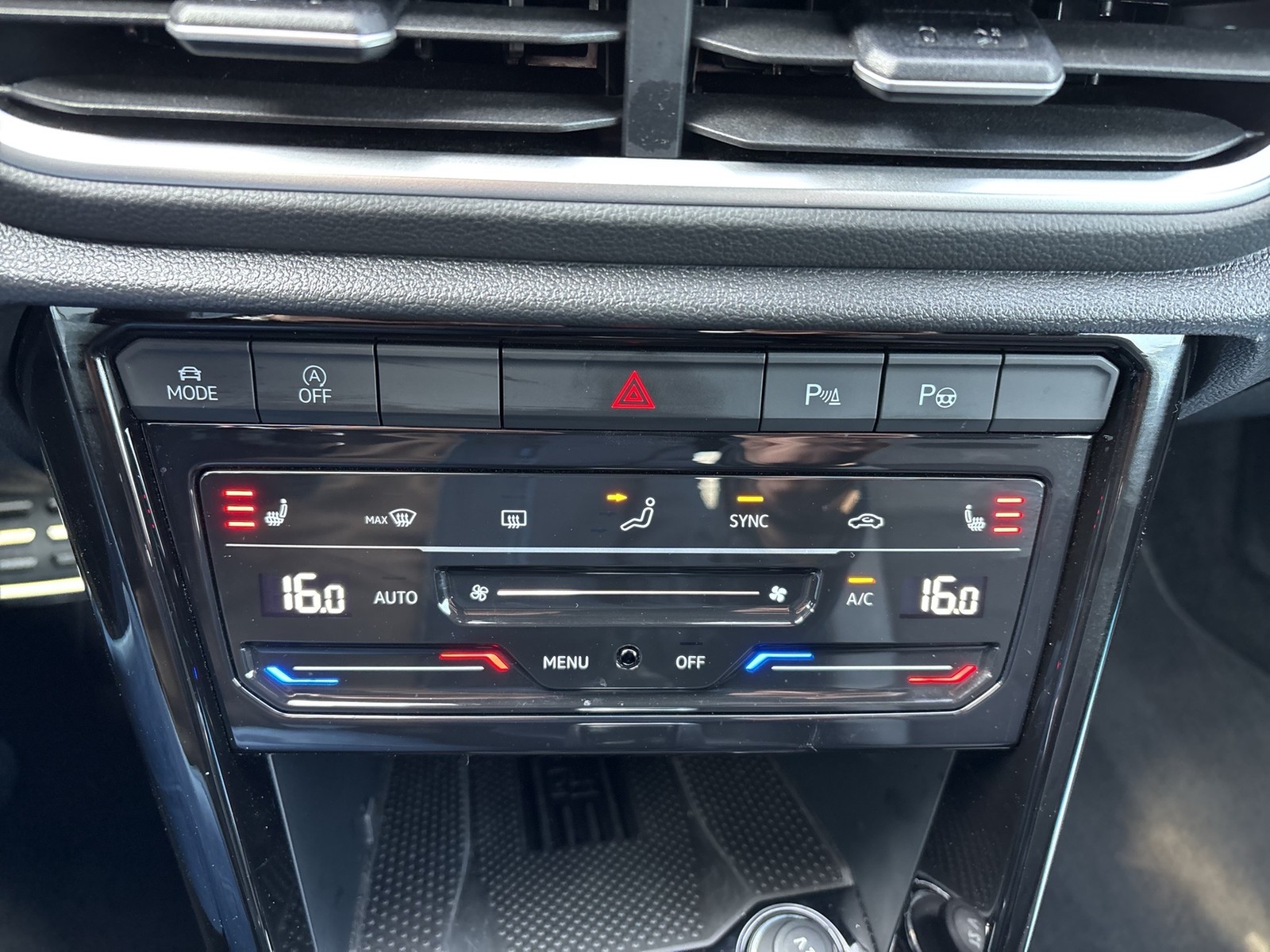 Volkswagen T-Roc Cabriolet 1.5 R-LINE AHK ACC LM17 LED+ NAVI