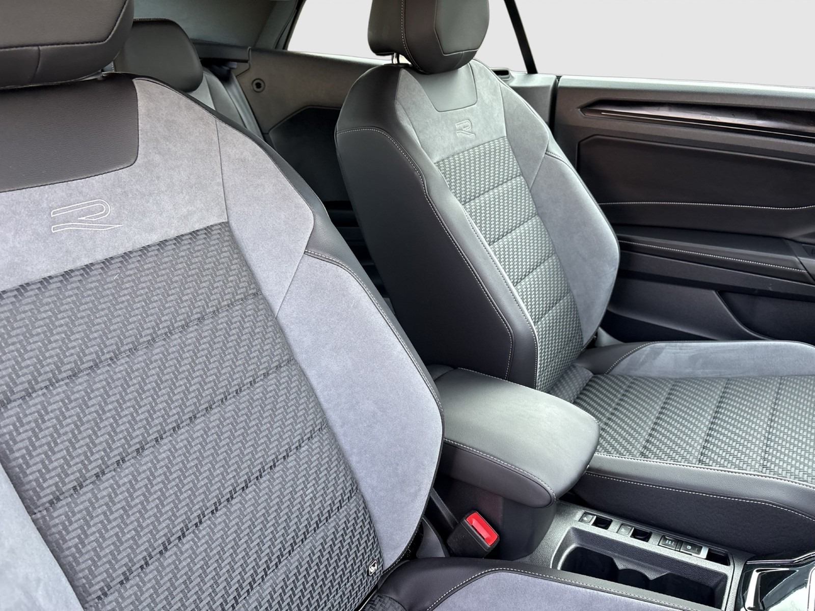 Volkswagen T-Roc Cabriolet 1.5 R-LINE AHK ACC LM17 LED+ NAVI