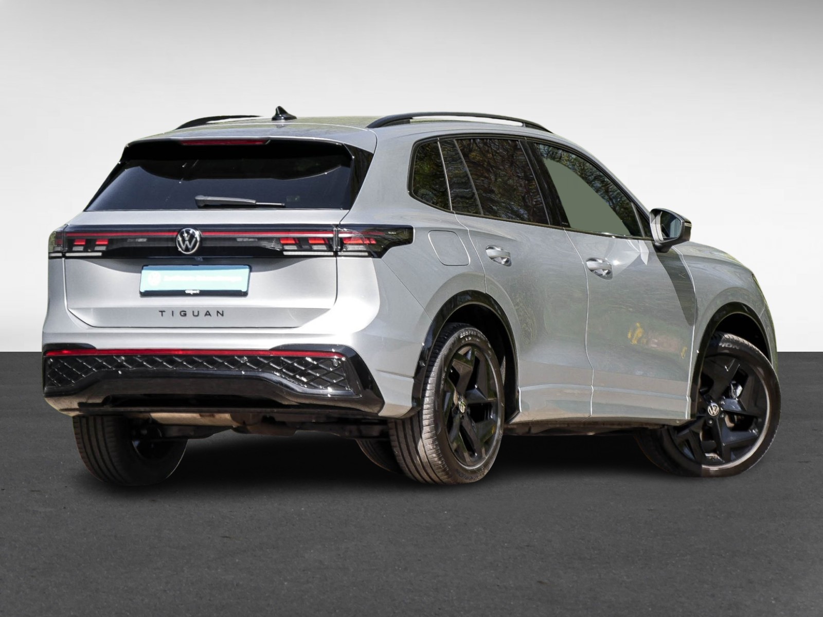 Volkswagen Tiguan 2.0 R-LINE BLACK STYLE eSITZE LEDER ALU19