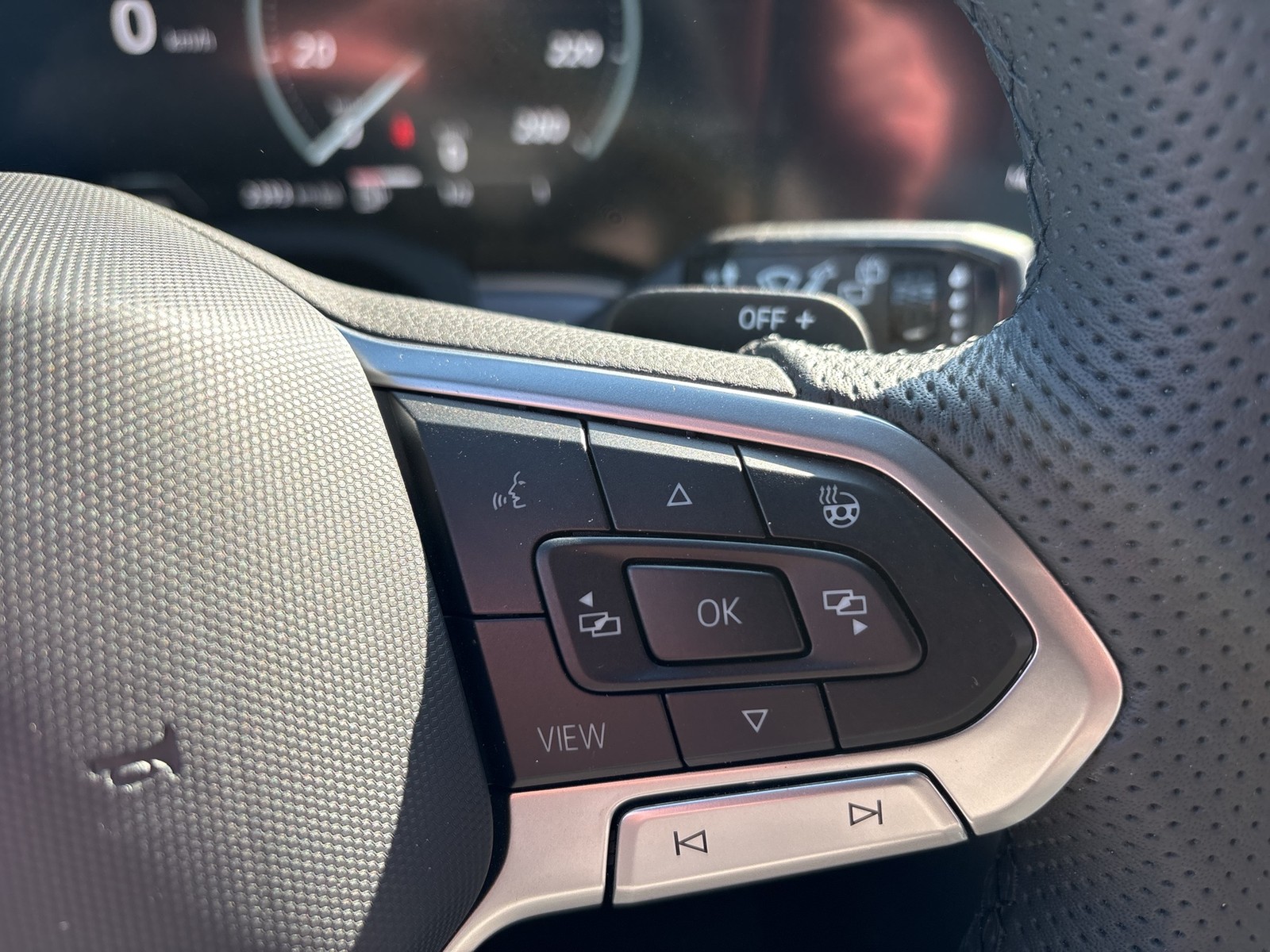 Volkswagen Touareg HYBRID R DYNAUDIO AHK 360CAM LM22 HEADUP