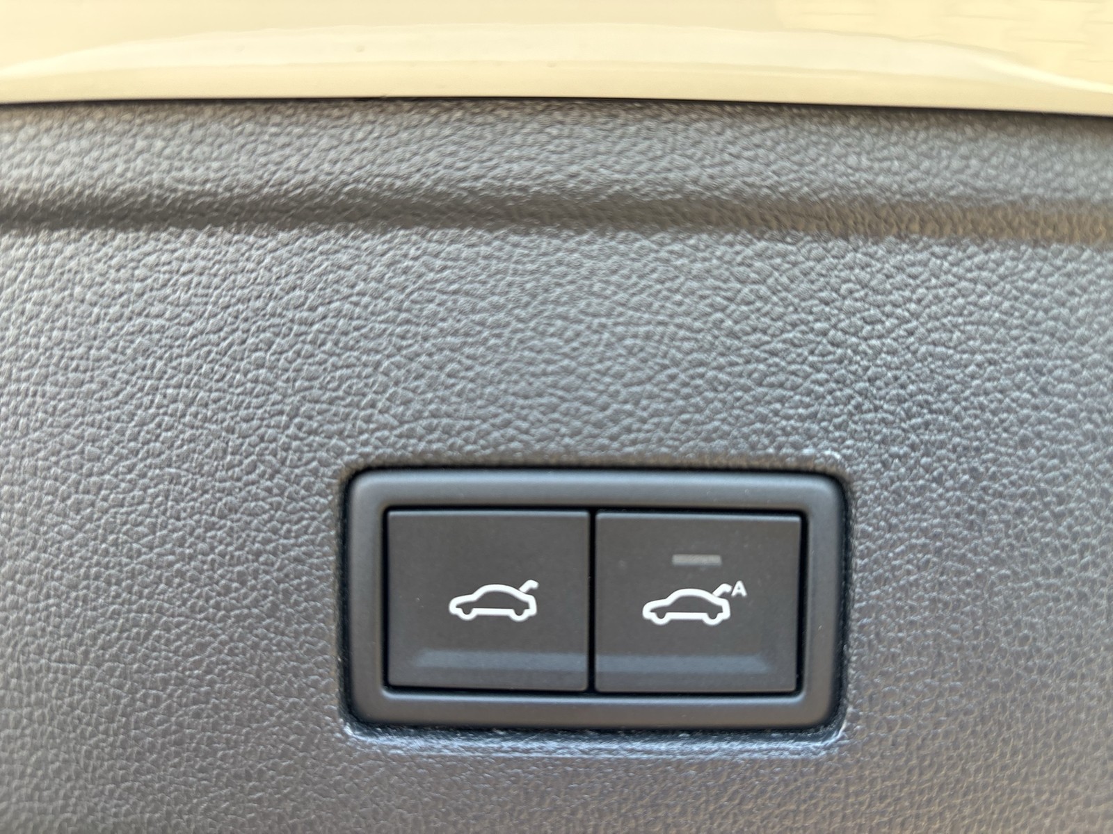 Volkswagen Touareg HYBRID R DYNAUDIO AHK 360CAM LM22 HEADUP