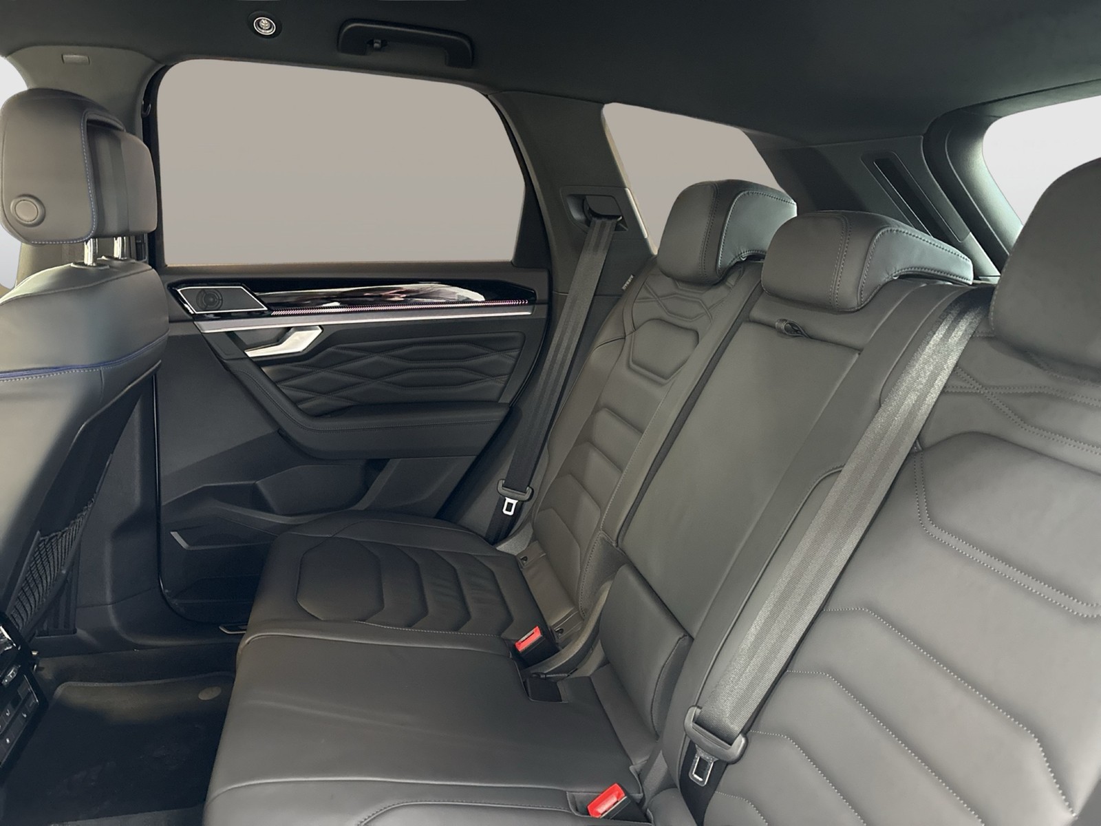 Volkswagen Touareg HYBRID R DYNAUDIO AHK 360CAM LM22 HEADUP