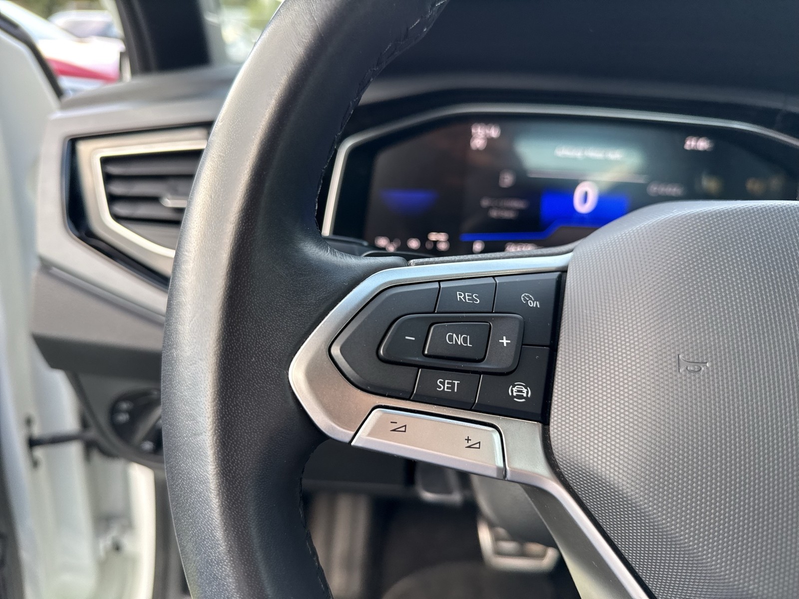 Volkswagen Taigo 1.0 R-LINE LM17 MATRIX CARPLAY SITZHEIZUNG