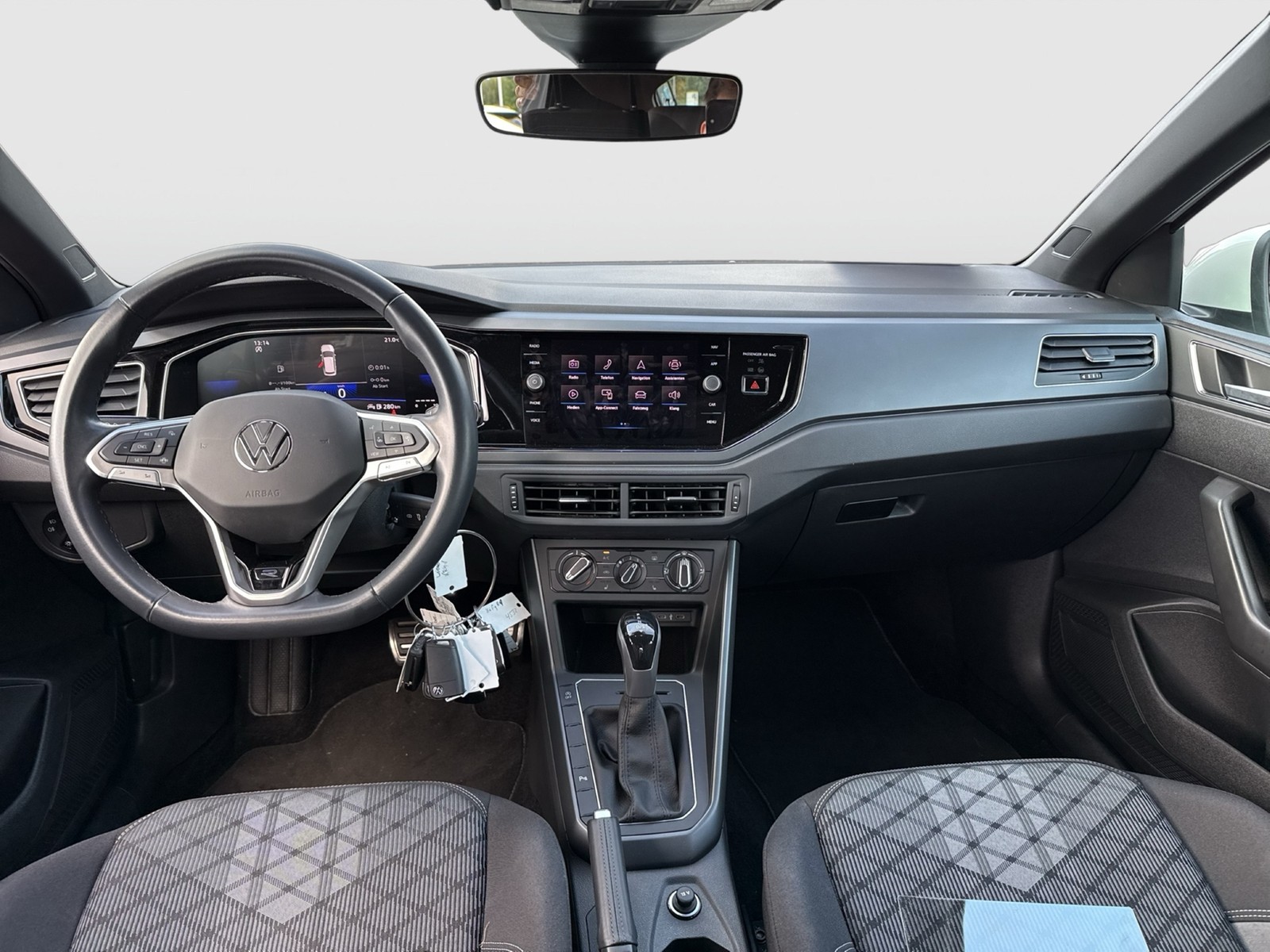 Volkswagen Taigo 1.0 R-LINE LM17 MATRIX CARPLAY SITZHEIZUNG
