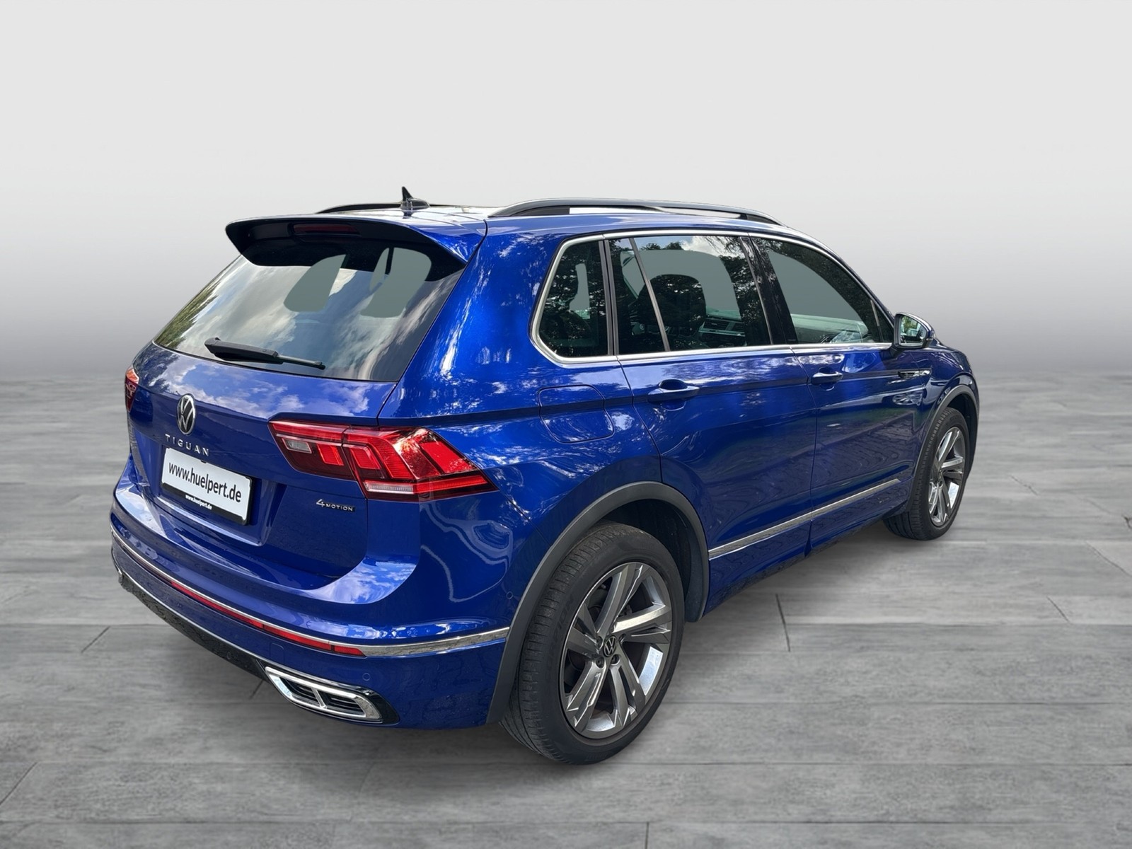 Volkswagen Tiguan 2.0 R-LINE 4X4 AHK 360CAM ACC LM19 MATRIX