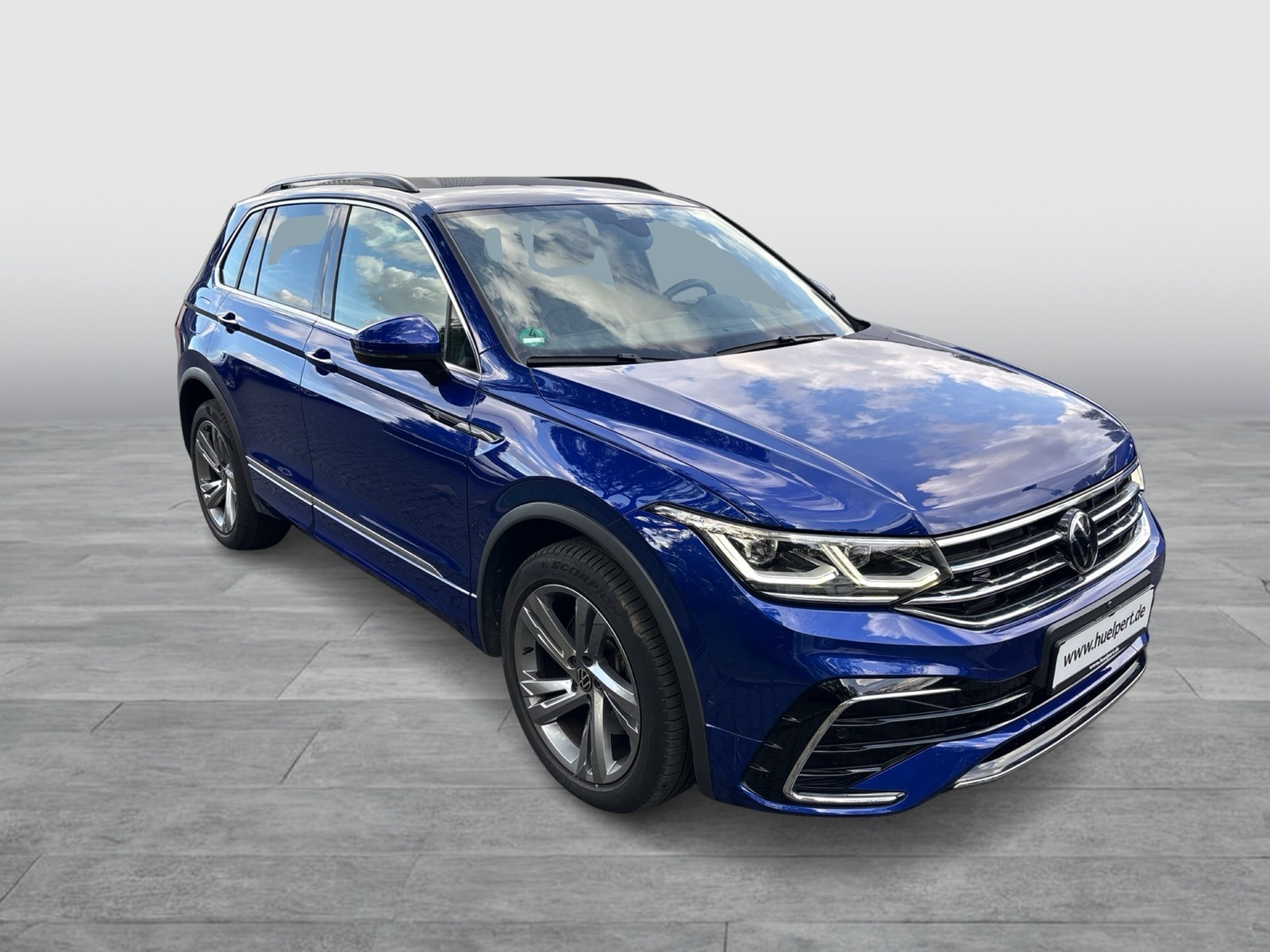 Volkswagen Tiguan 2.0 R-LINE 4X4 AHK 360CAM ACC LM19 MATRIX