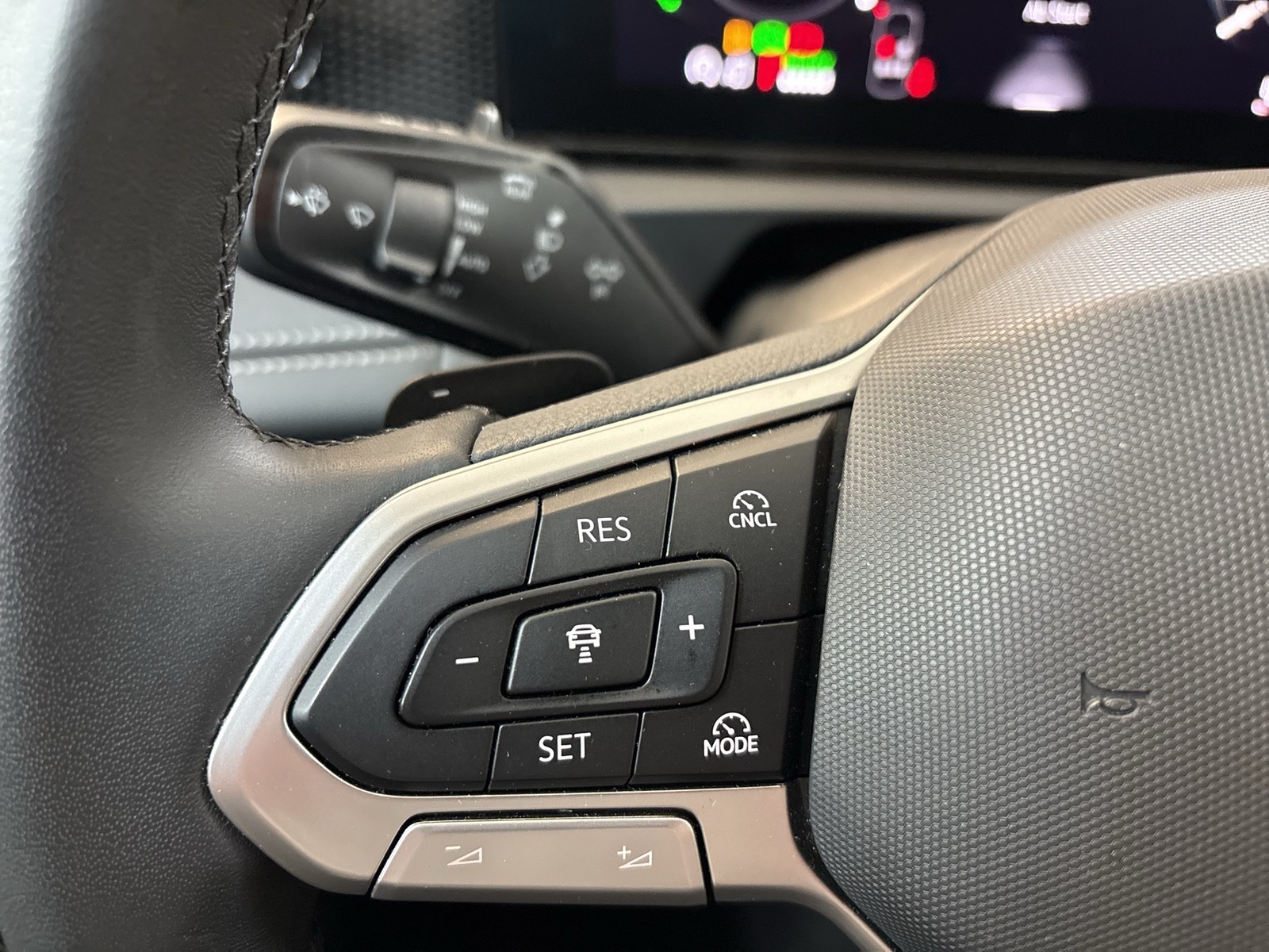 Volkswagen Tiguan 1.5 HYBRID LIFE AHK CAM ACC LM18 NAVI