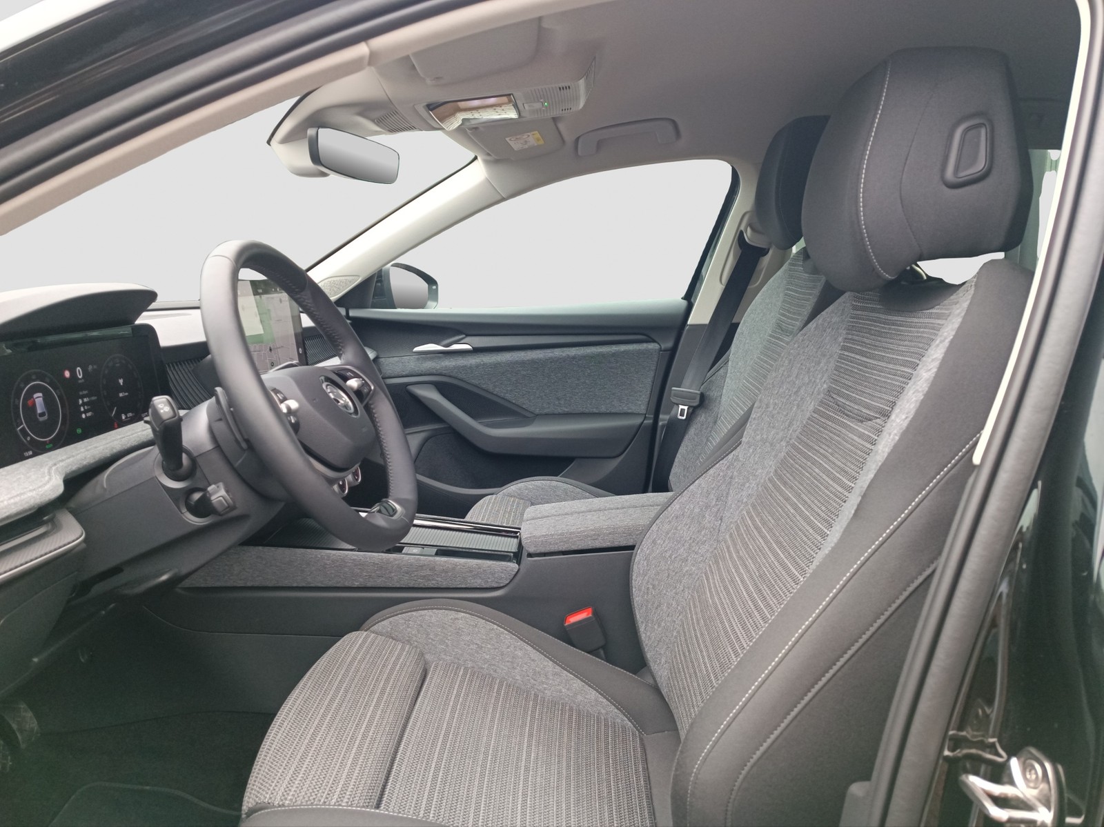 Skoda Superb Combi 1.5 SELECTION eKlappe ACC NAVI AHK