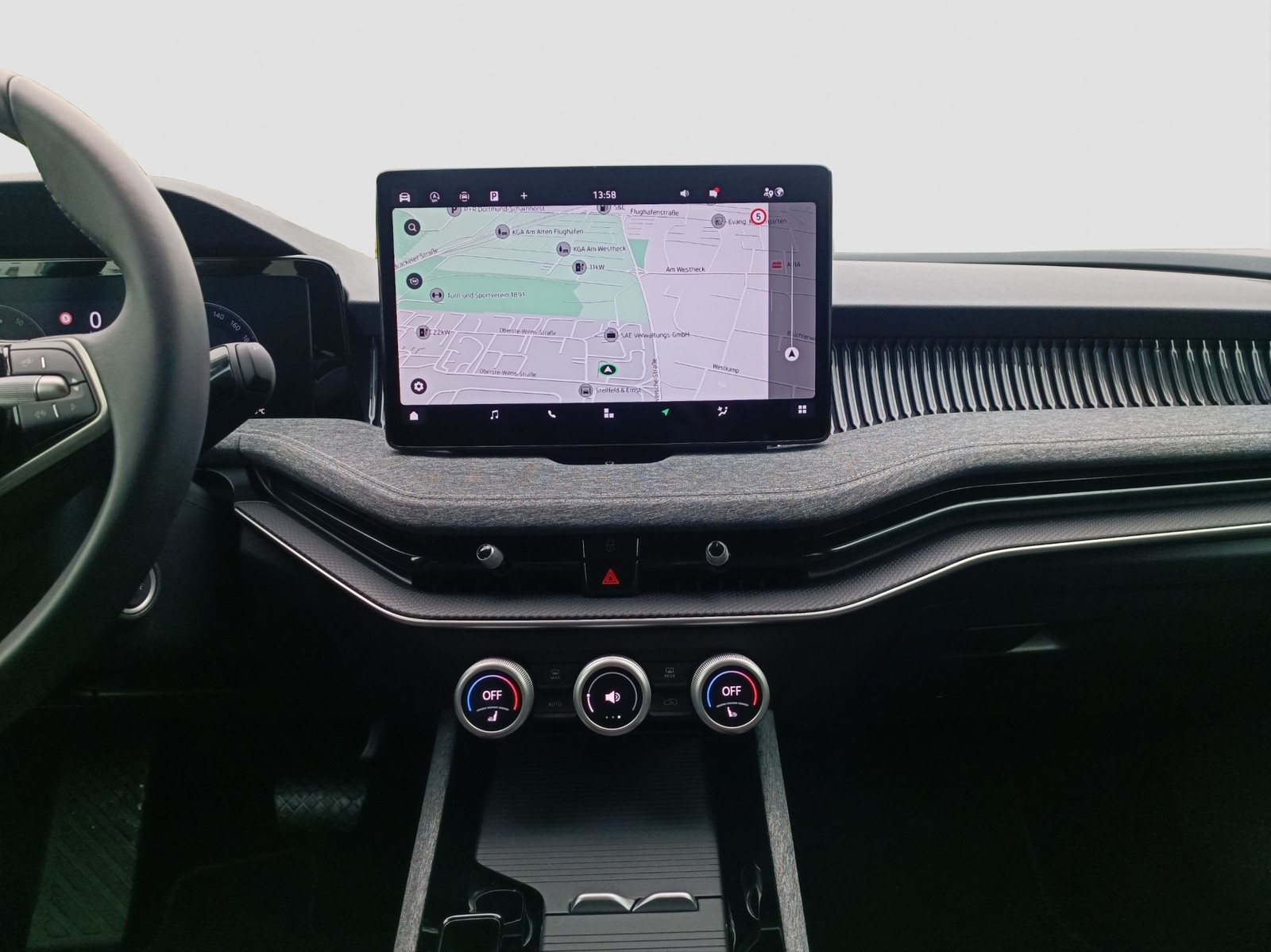 Skoda Superb Combi 1.5 SELECTION eKlappe ACC NAVI AHK