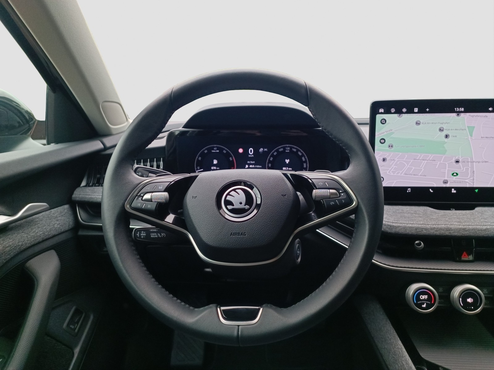 Skoda Superb Combi 1.5 SELECTION eKlappe ACC NAVI AHK