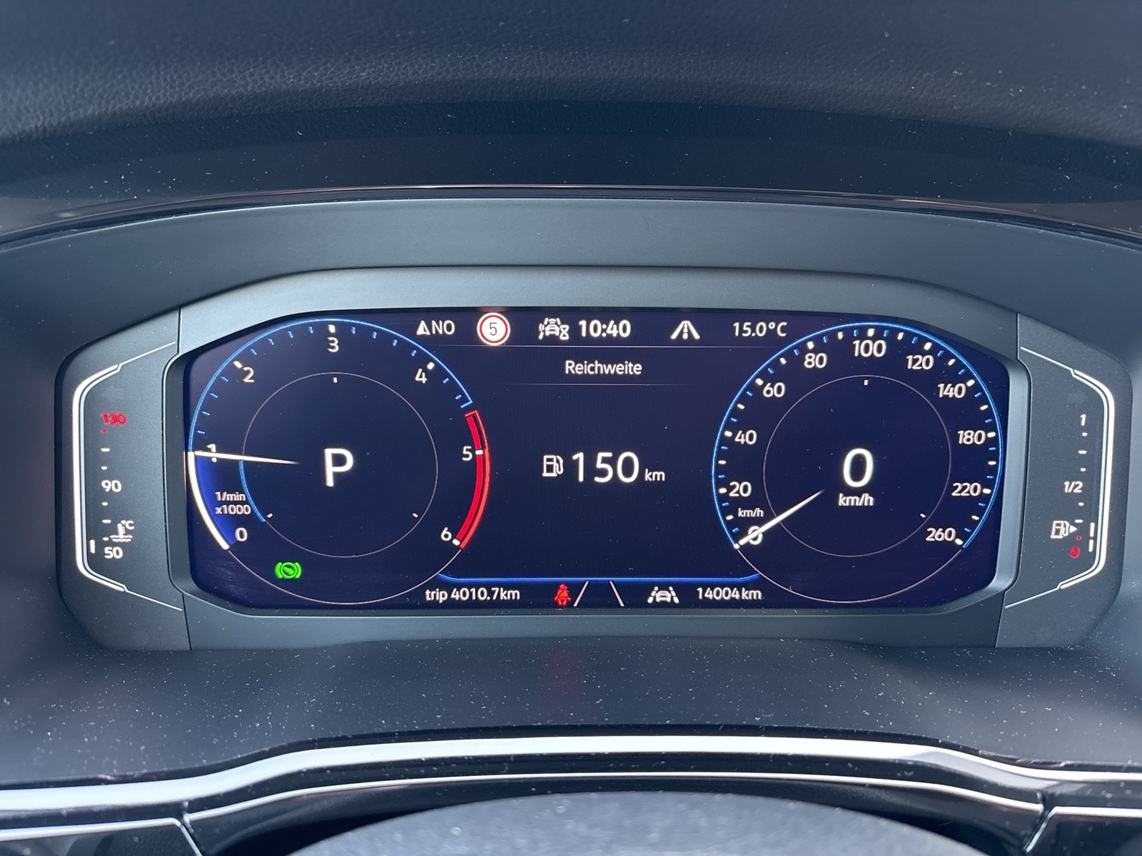 Volkswagen Touran 2.0 HIGHLINE AHK CAM ACC LM17 EKLAPPE NAVI