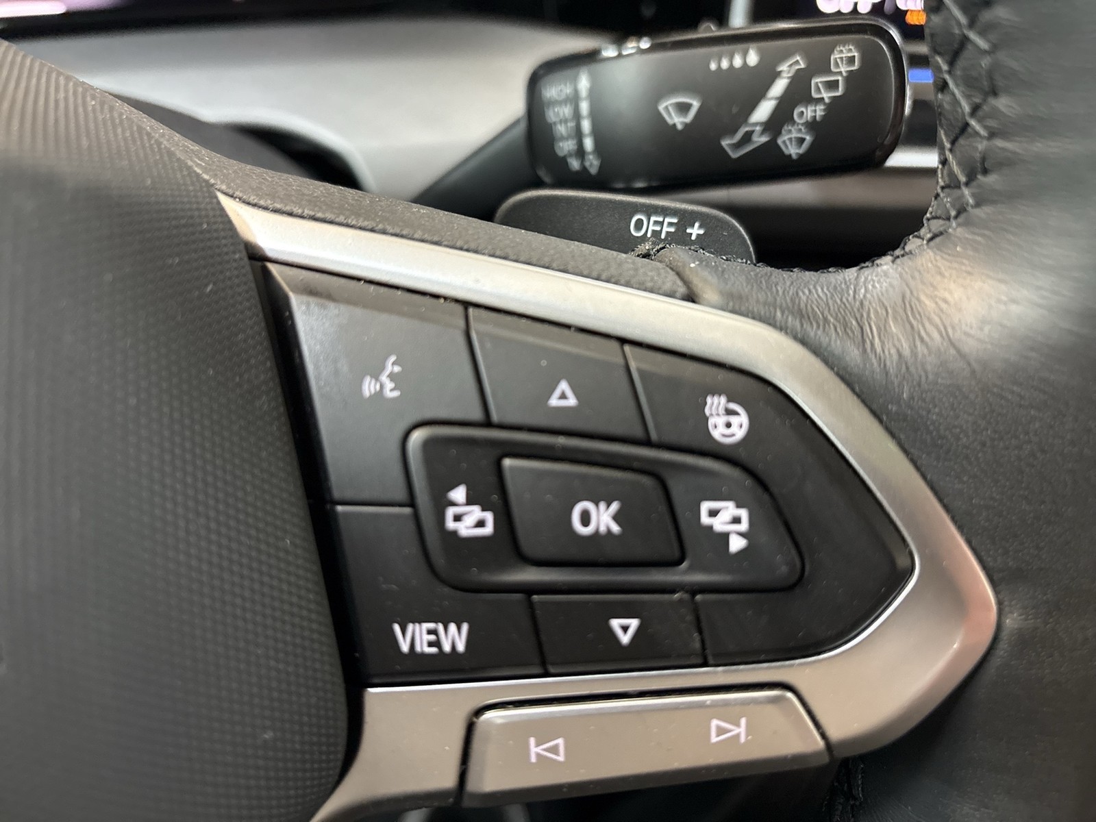 Volkswagen Golf Variant VIII 1.5 eTSI LIFE STANDHZ. HEAD-UP