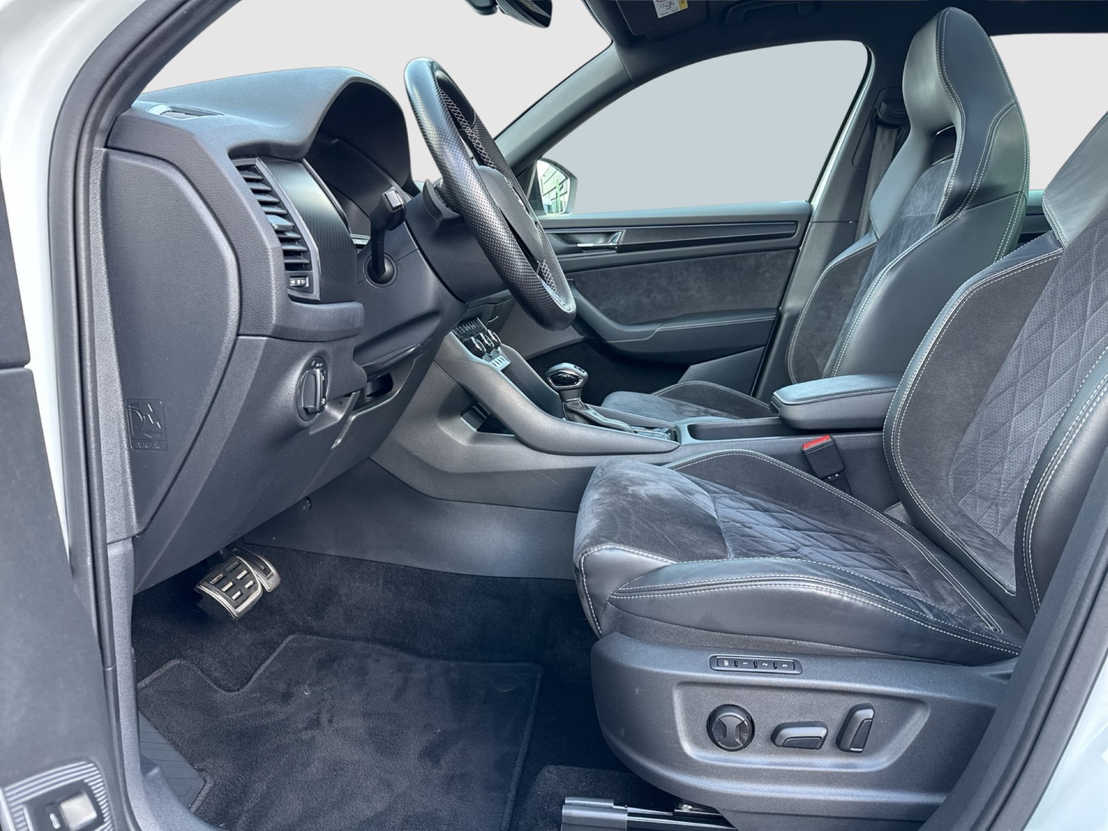 Skoda Kodiaq 2.0 SPORTLINE 4X4 PANO CAM LM20 NAVI