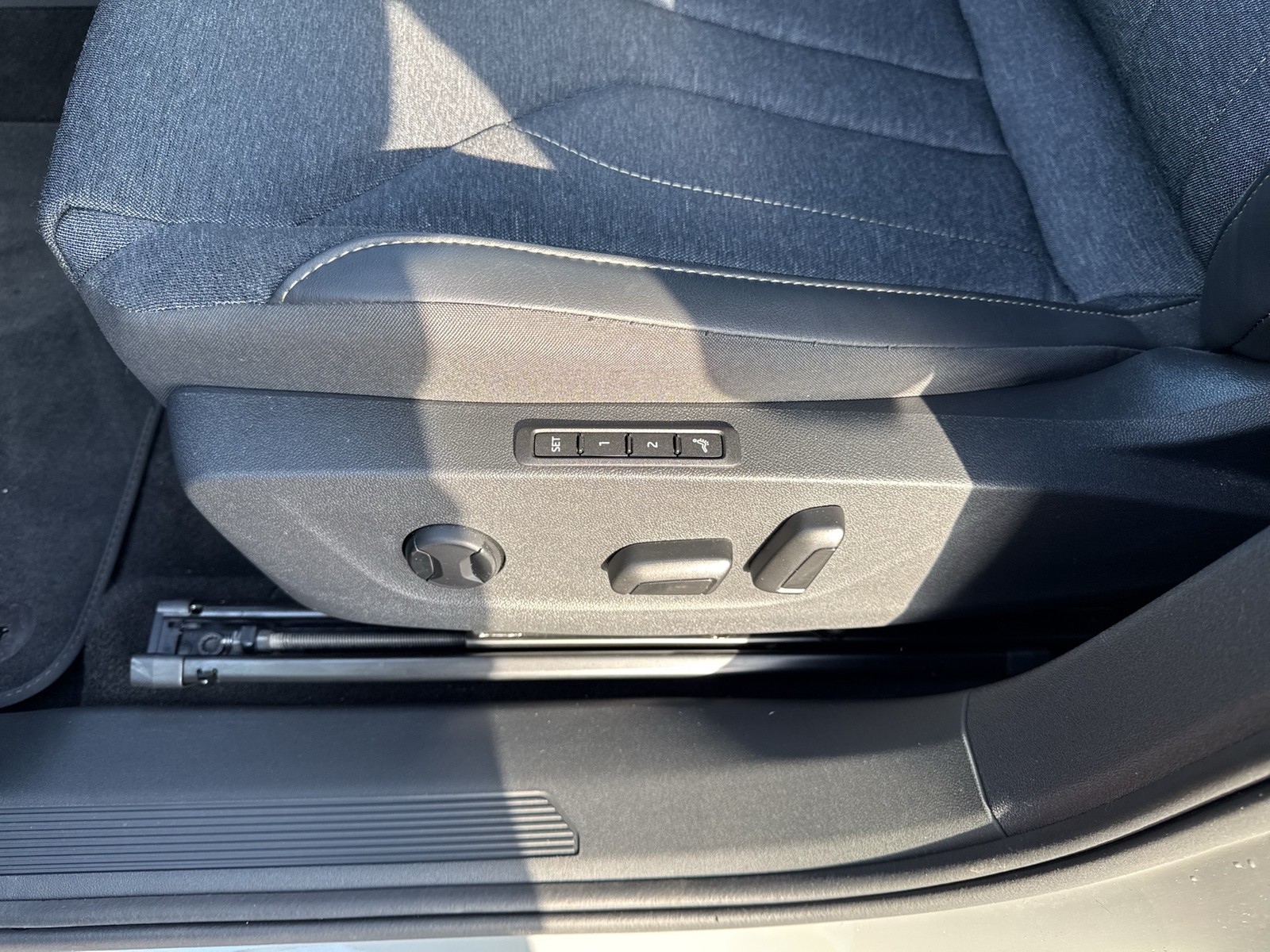 Skoda Elroq 85 LOFT WÄRMEPUMPE 360CAM ACC LM19 HEAD-UP