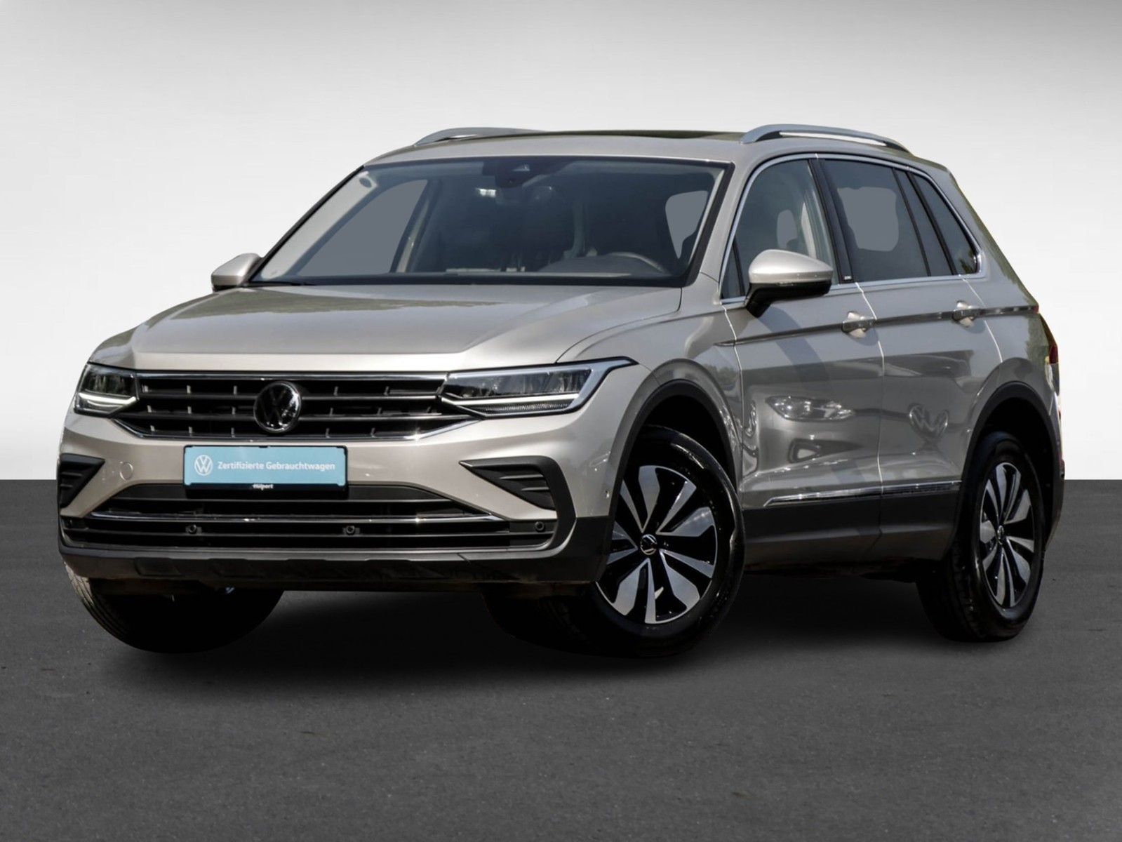 Volkswagen Tiguan 2.0 MOVE PANO AHK CAM ACC E-KLAPPE NAVI