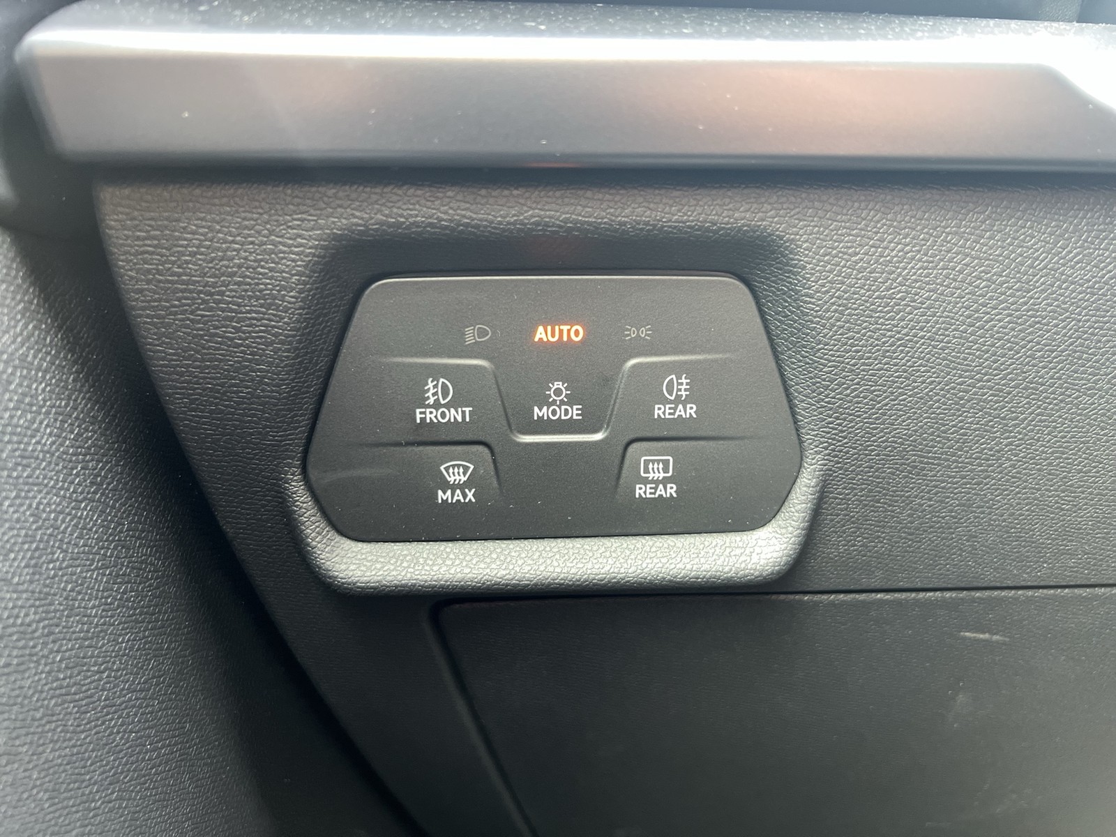 Cupra Leon ST 2.0 AHK CAM ACC LM18 E-KLAPPE NAVI