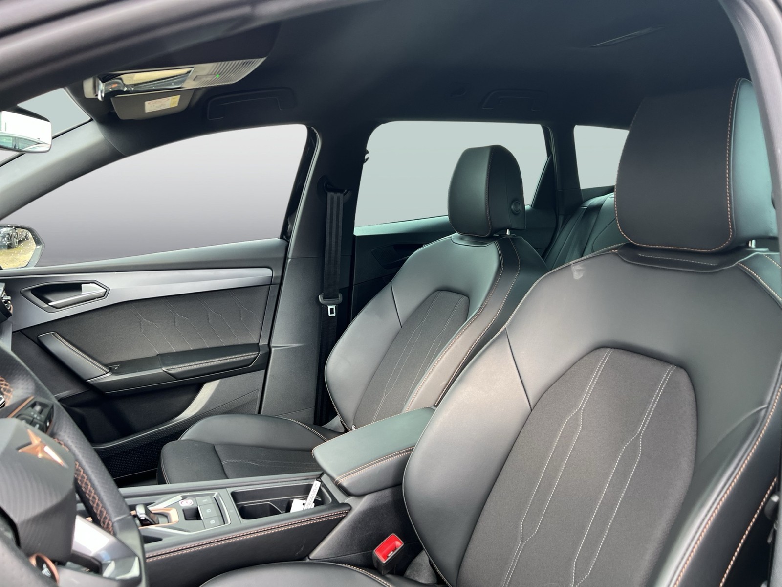 Cupra Leon ST 2.0 AHK CAM ACC LM18 E-KLAPPE NAVI