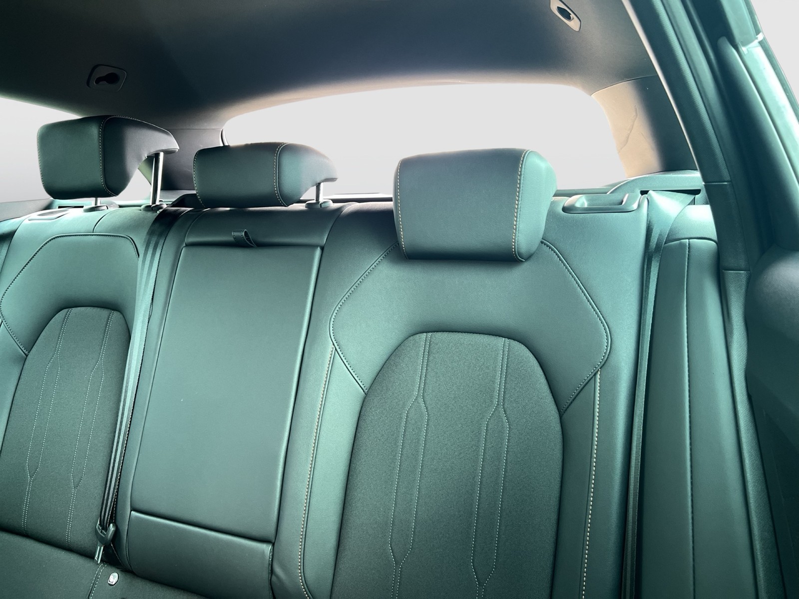 Cupra Leon ST 2.0 AHK CAM ACC LM18 E-KLAPPE NAVI