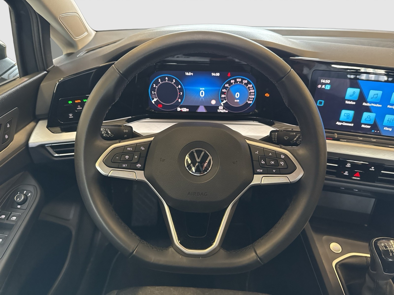 Volkswagen Golf VIII 1.5 LIFE NAVI CARPLAY ALU SITZHEIZUNG