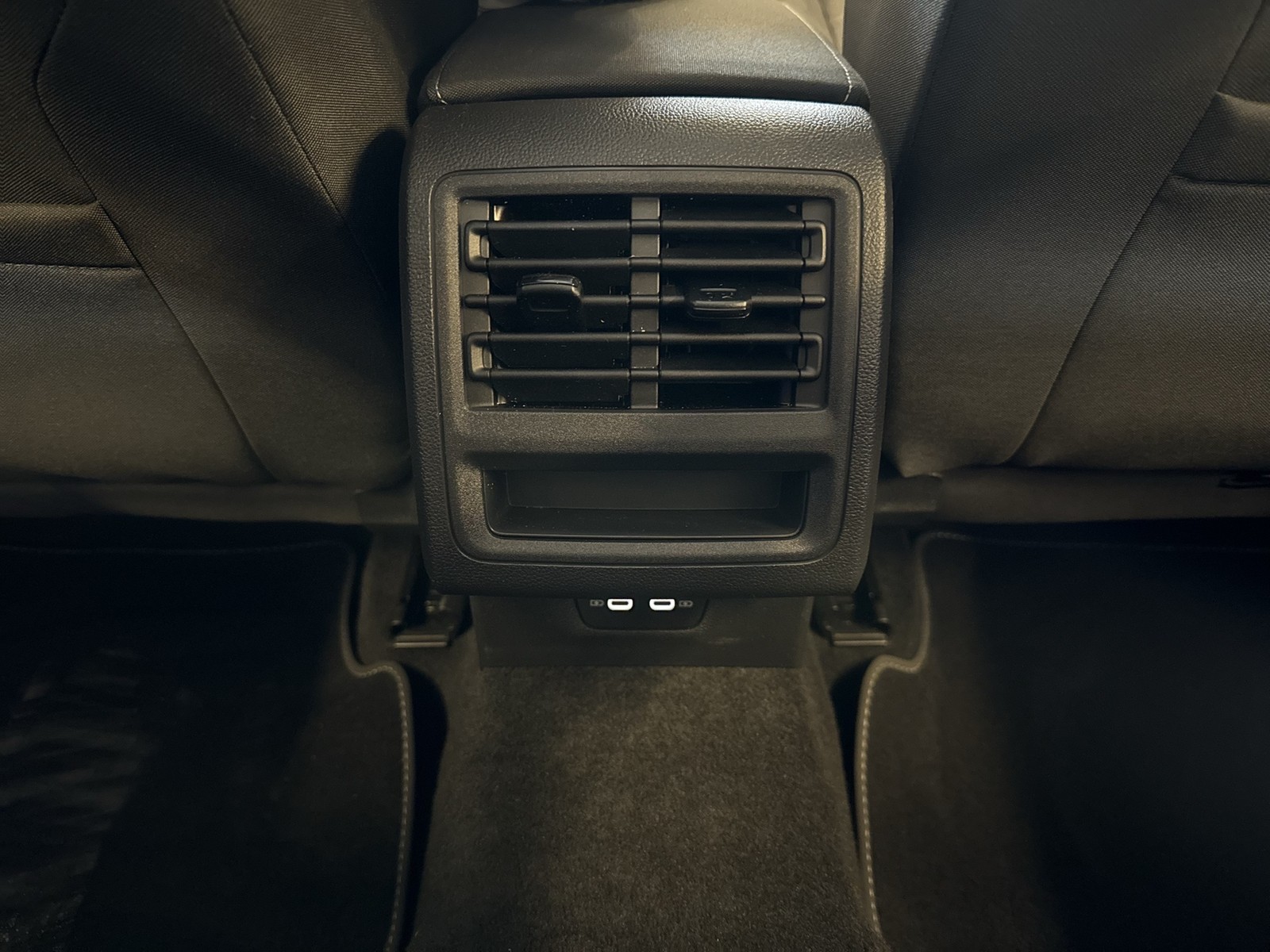 Volkswagen Golf VIII 1.5 LIFE NAVI CARPLAY ALU SITZHEIZUNG