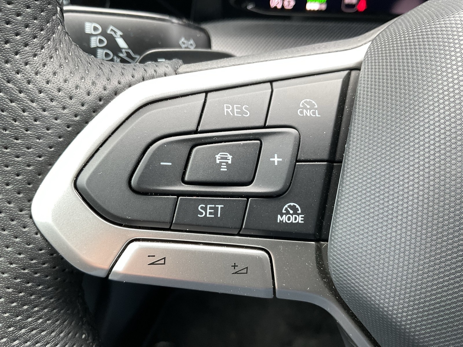 Volkswagen Golf VIII 1.5 HYBRID GTE BLACKSTYLE CAM ACC NAVI