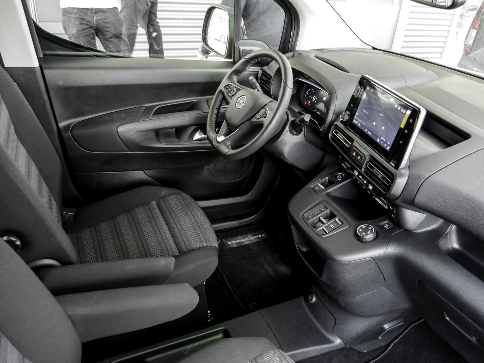 Opel Combo Life ULTIMATE ELECTRIC CROSSCAMP KAMERA