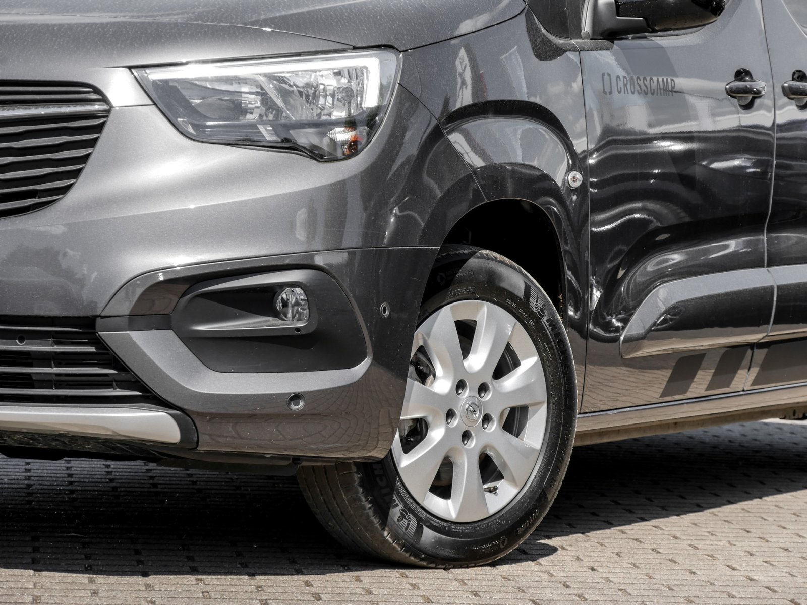 Opel Combo Life ULTIMATE ELECTRIC CROSSCAMP KAMERA