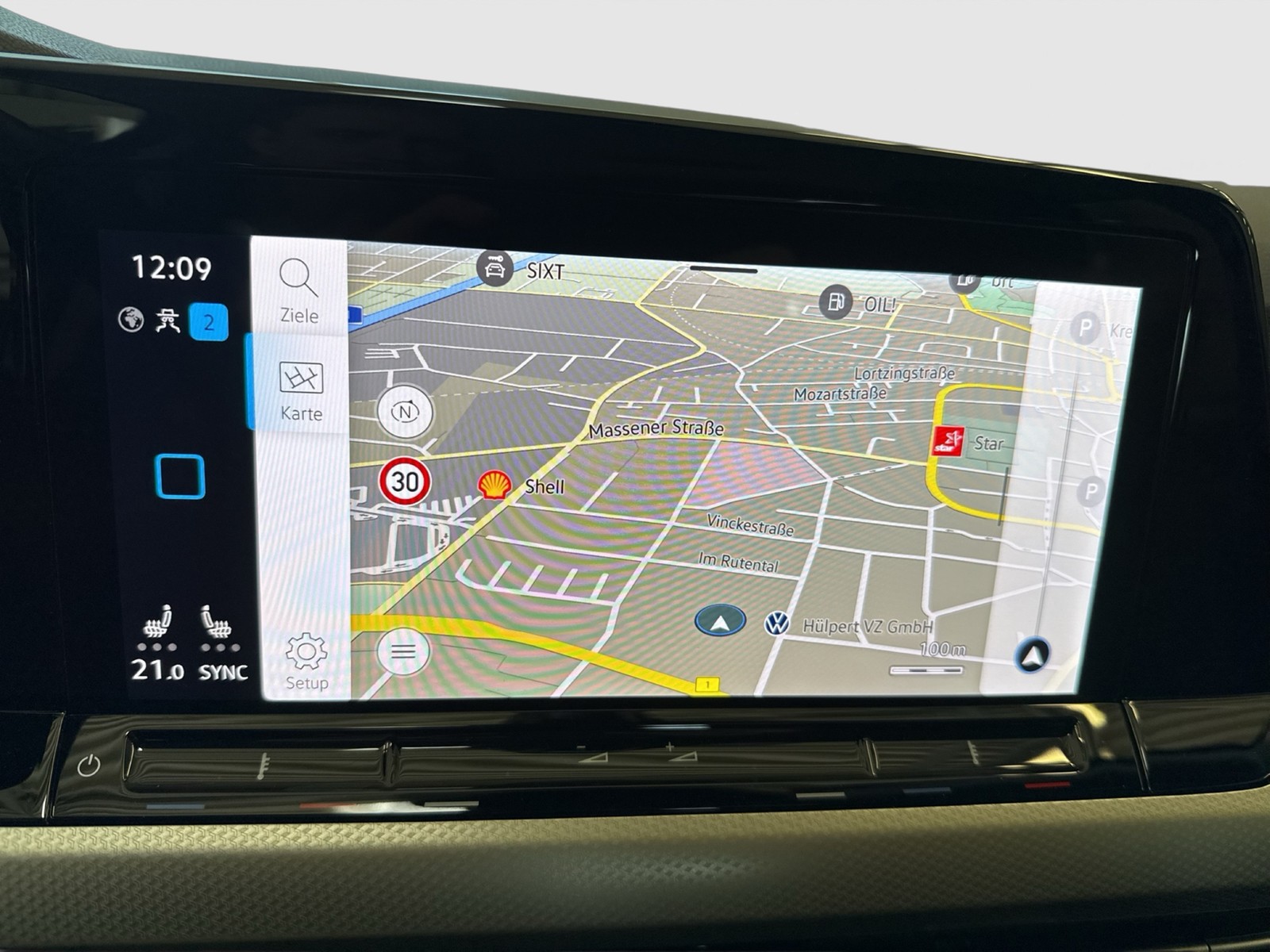 Volkswagen Golf VIII 2.0 MOVE NAVI CARPLAY ALU SITZHEIZUNG
