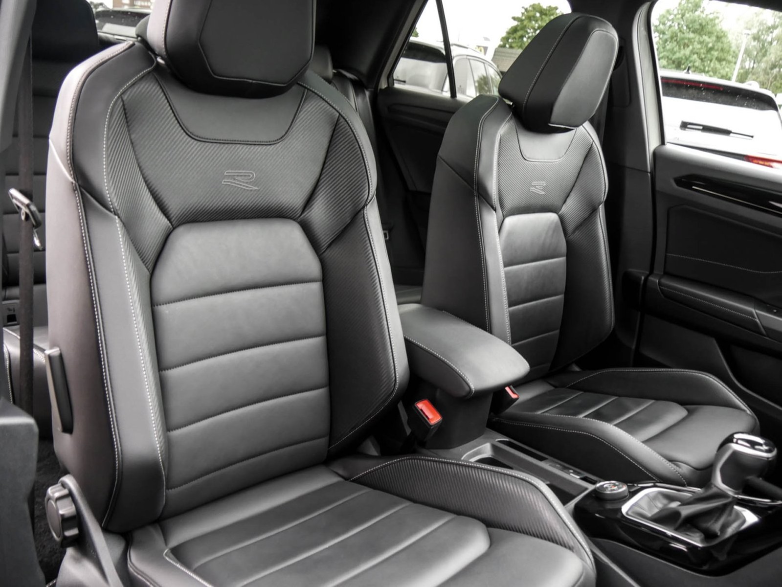 Volkswagen T-Roc 2.0 R-LINE 4X4 LEDER PANO BEATS AHK CAM 18Z