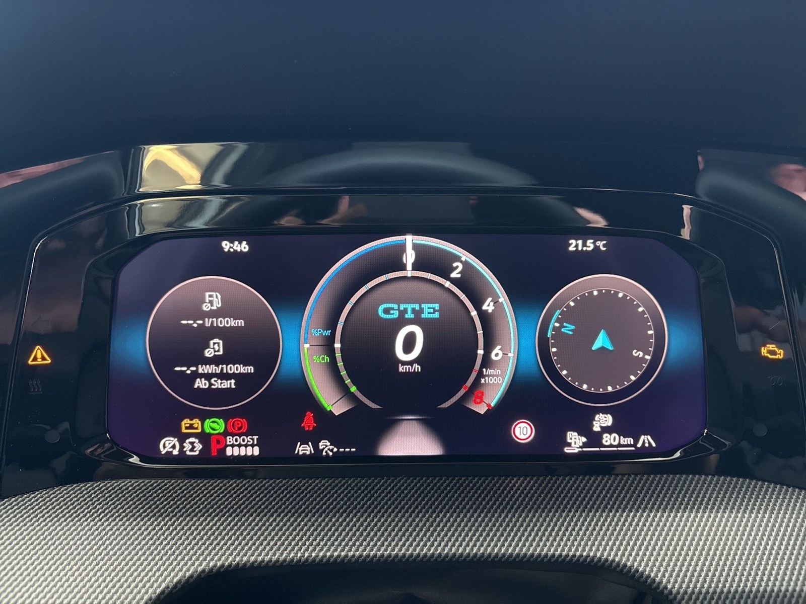 Volkswagen Golf VIII 1.5 HYBRID GTE BLACKSTYLE CAM ACC LM18