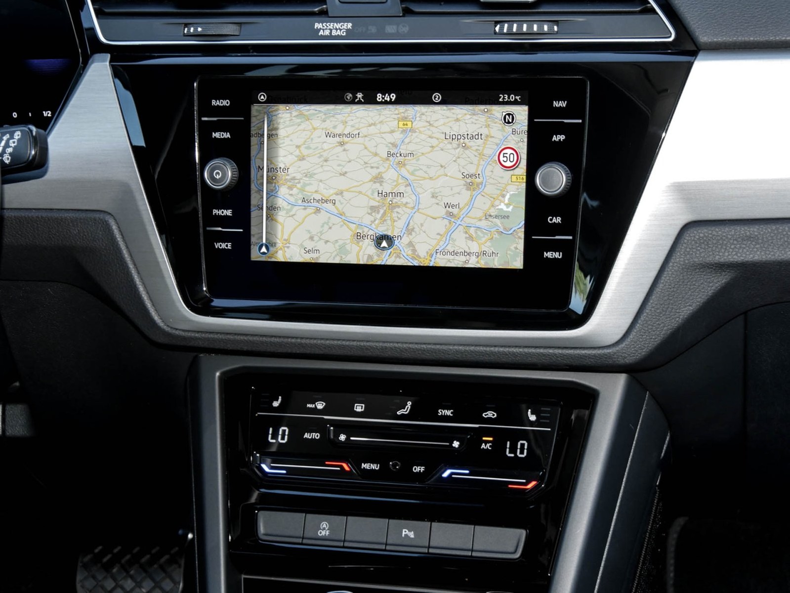 Volkswagen Touran 1.5 COMFORTLINE 7SITZE AHK CAM ACC NAVI