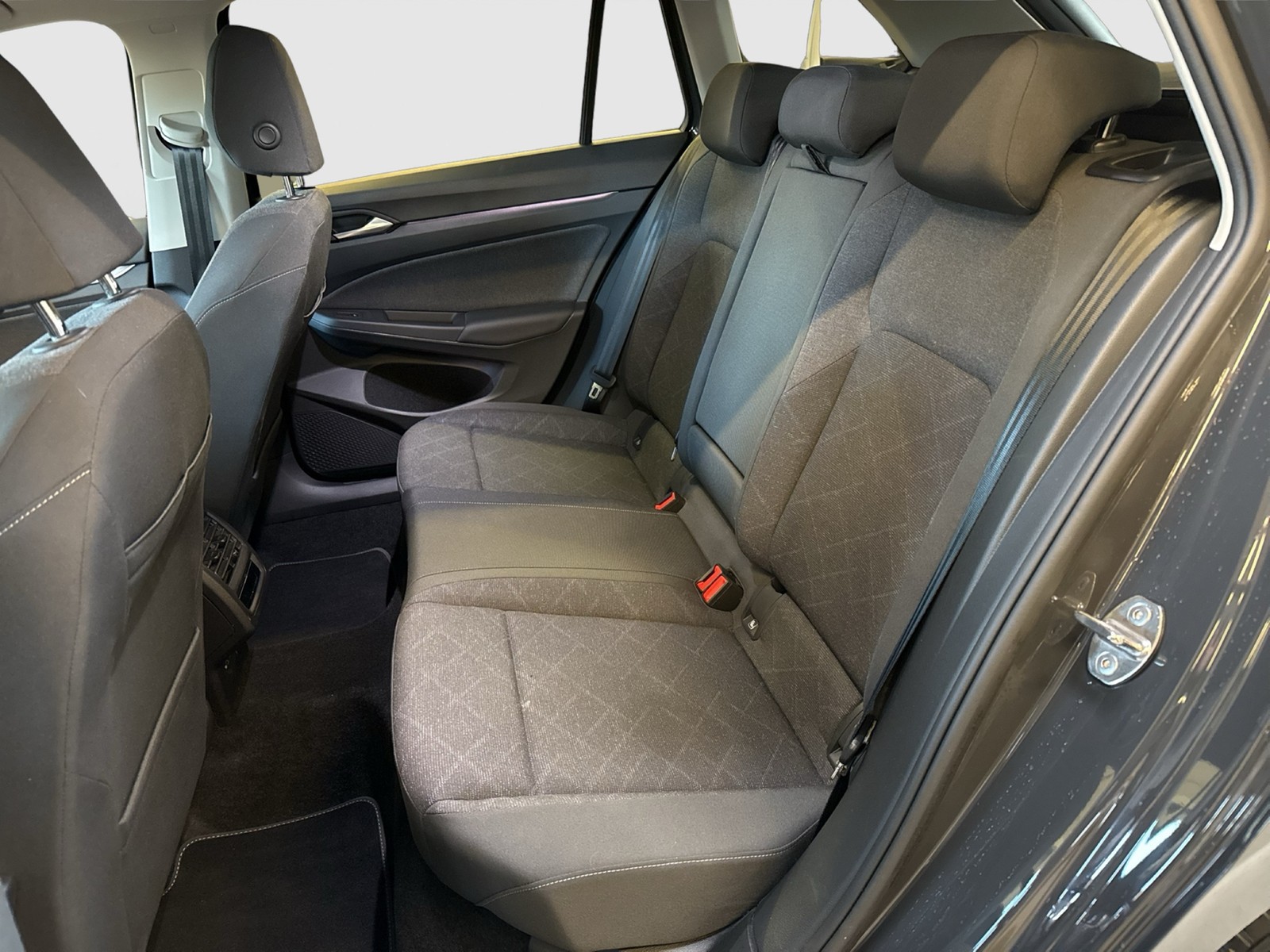 Volkswagen Golf Variant VIII 2.0 LIFE AHK ACC CARPLAY ALU