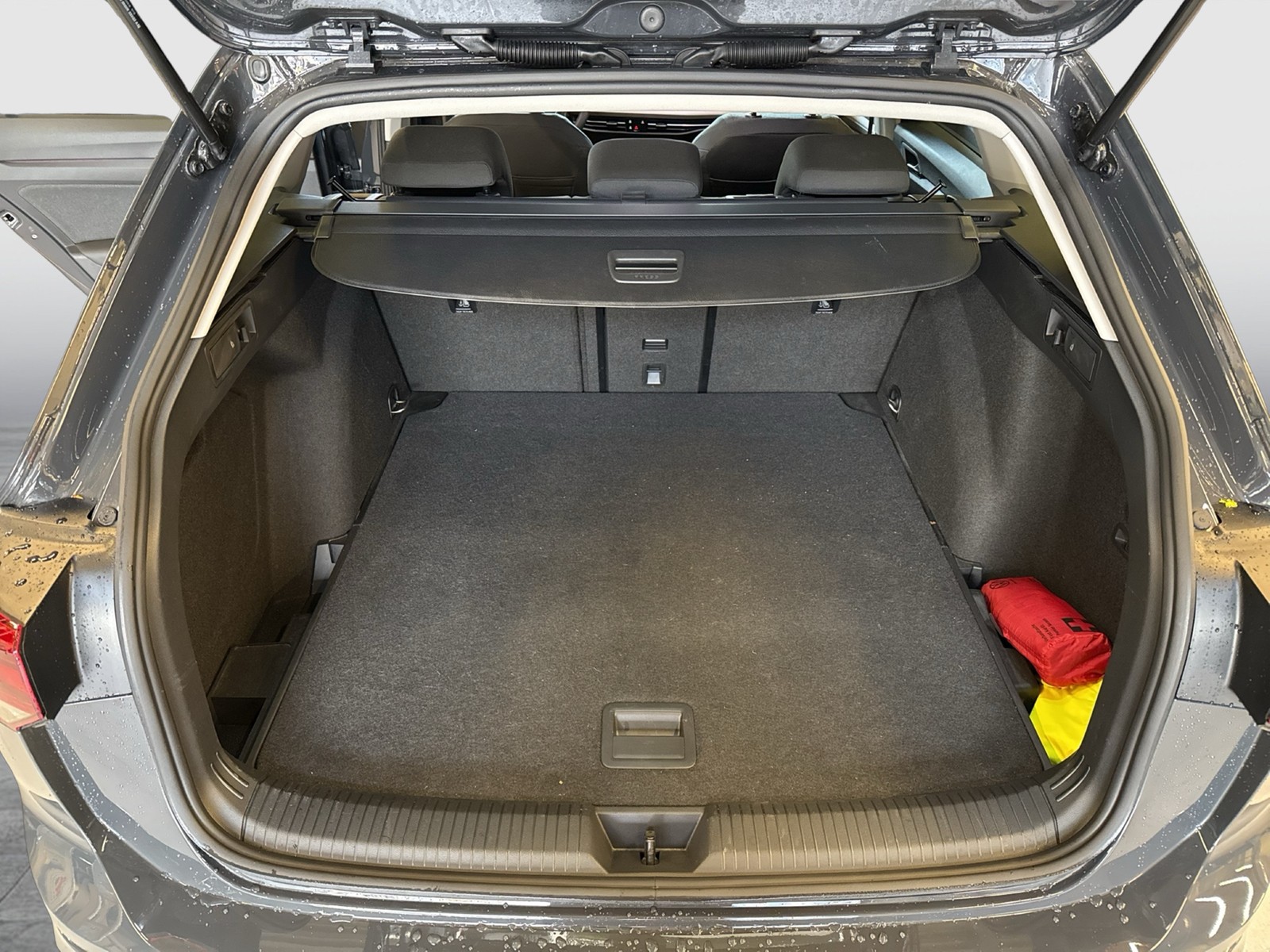 Volkswagen Golf Variant VIII 2.0 LIFE AHK ACC CARPLAY ALU