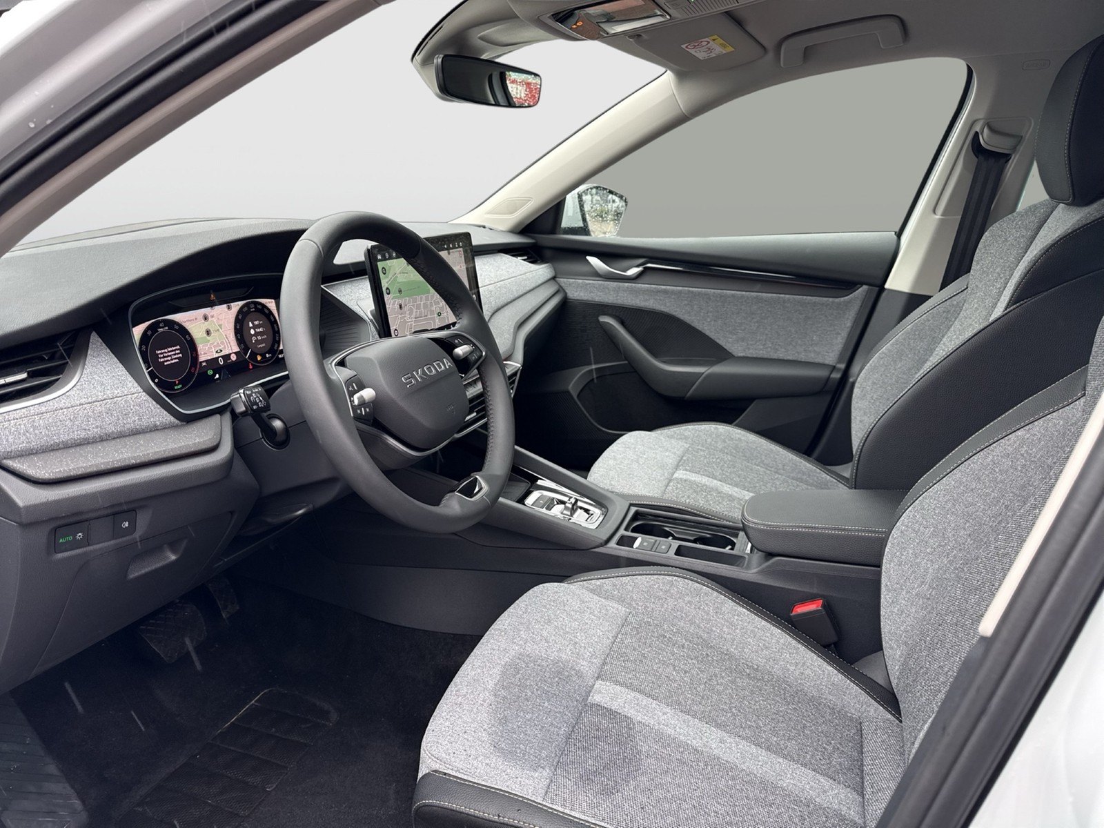 Skoda Octavia Combi 1.5 e-TEC SELECTION CAM HEADUP NAVI