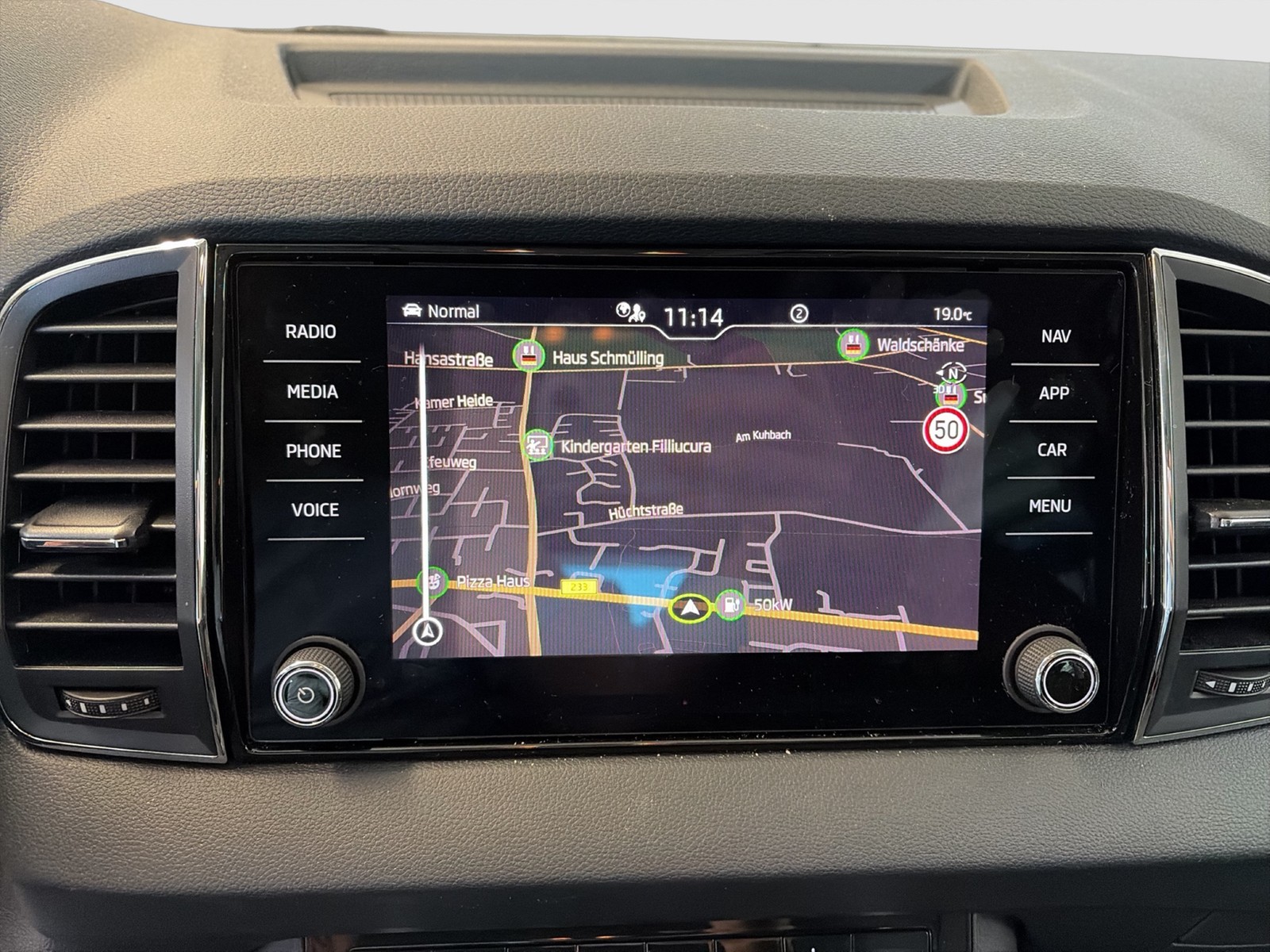 Skoda Karoq 1.5 SELECTION CAM ACC NAVI LM17 CARPLAY