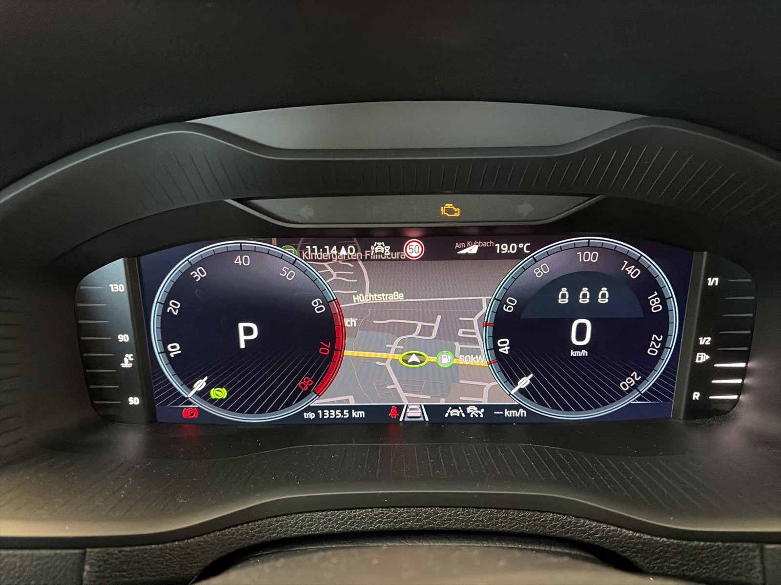 Skoda Karoq 1.5 SELECTION CAM ACC NAVI LM17 CARPLAY
