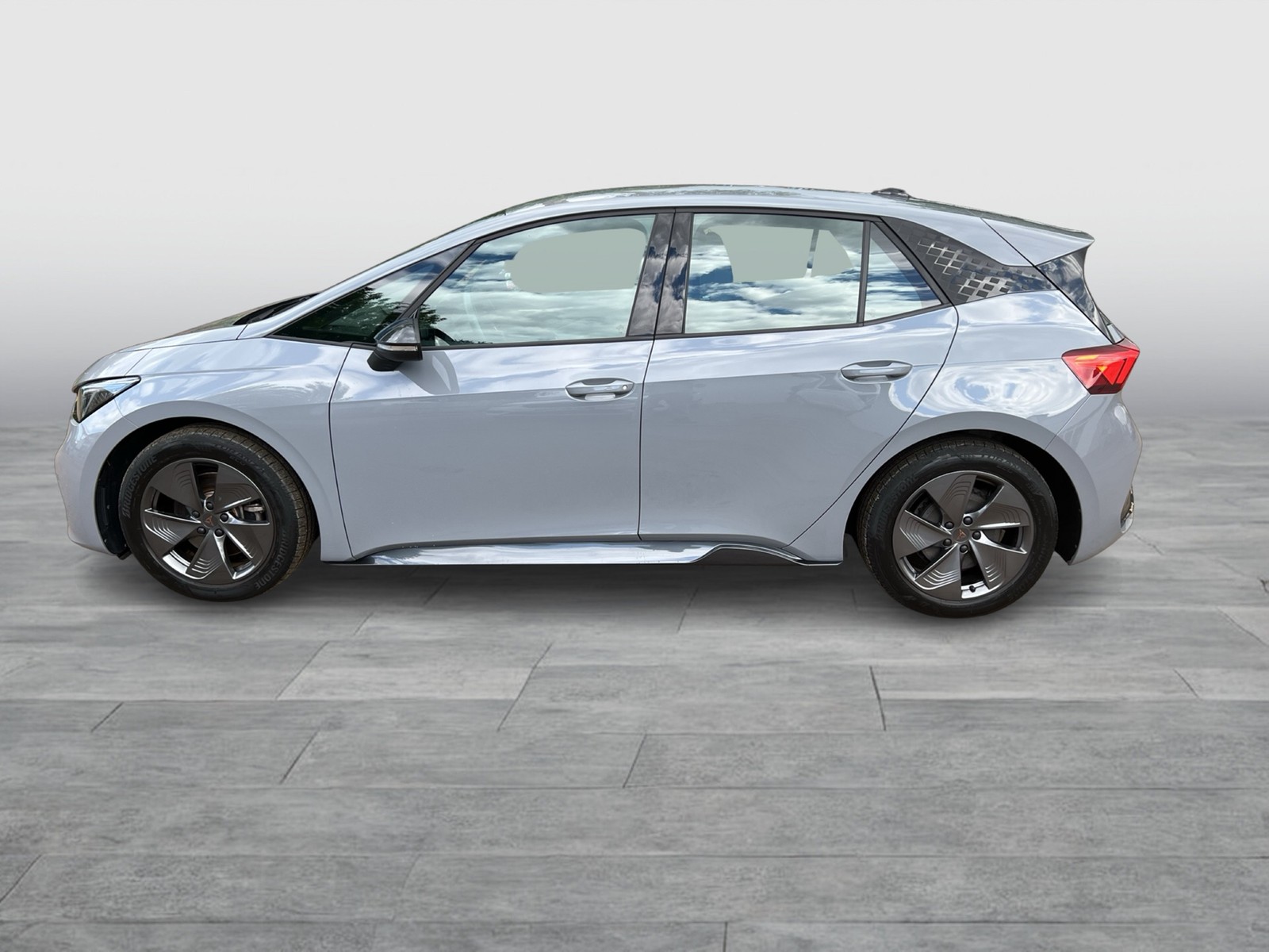 Cupra Born CAM ACC LM18 NAVI LENKRADHEIZUNG SITZHEIZ.