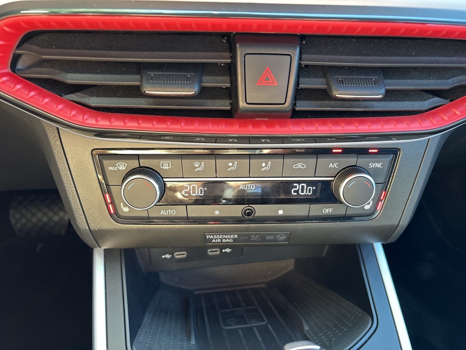 Seat Arona 1.0 FR CAM ACC NAVI LM17 SITZHEIZUNG