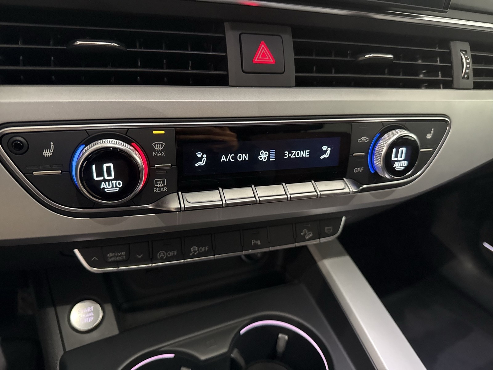 Audi A4 Allroad 50 Qu. PANO STANDHZ. AHK B&O LM19