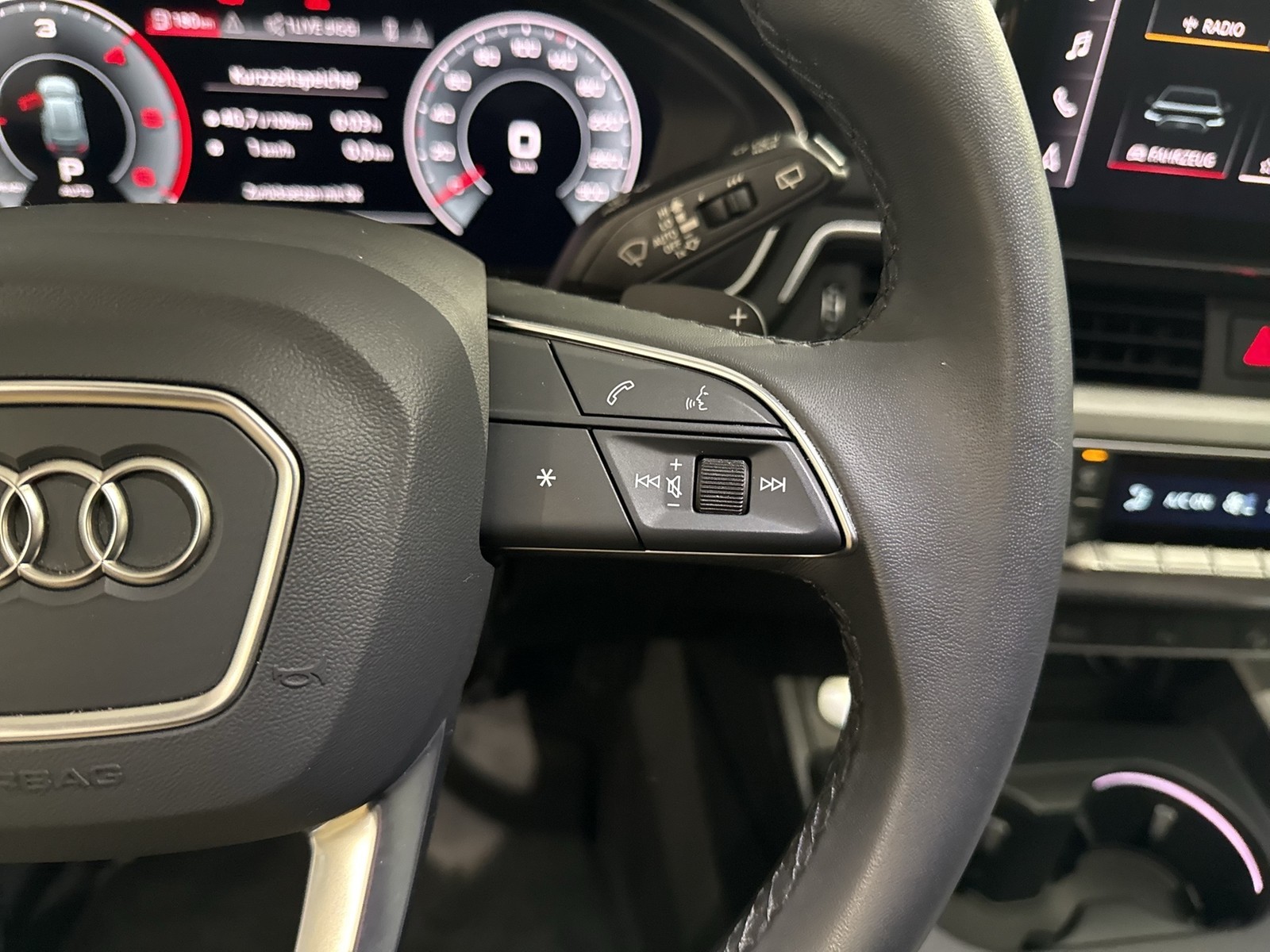Audi A4 Allroad 50 Qu. PANO STANDHZ. AHK B&O LM19